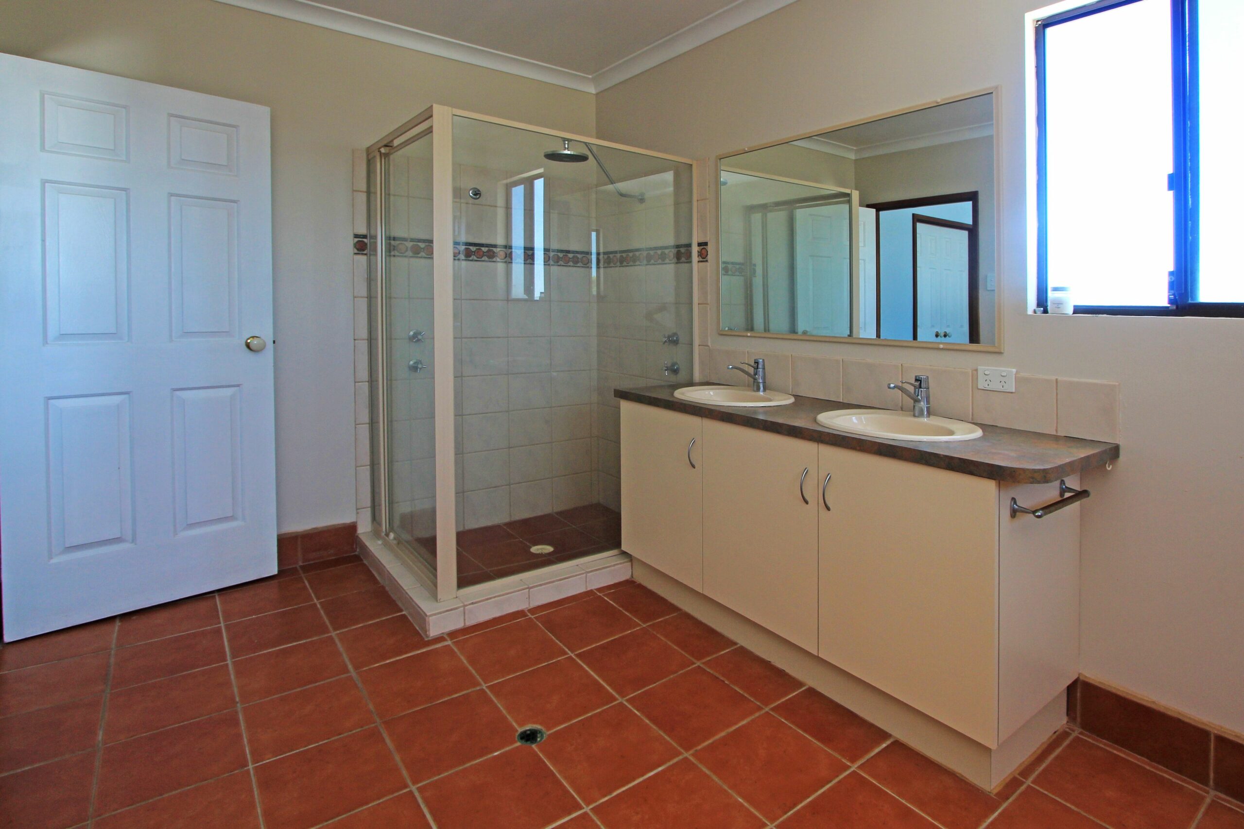 Large Family Home in Jurien Bay with great entertaining area