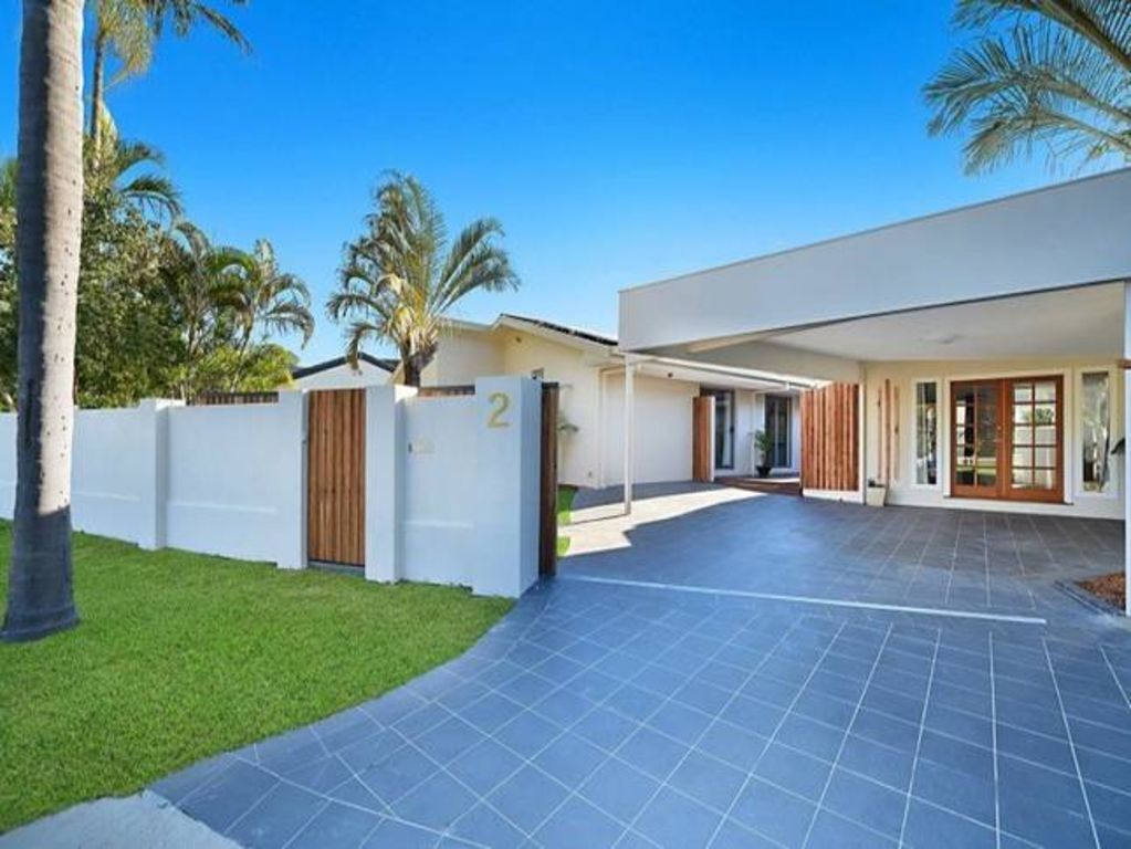 Luxury Waterfront Family Entertainer IN Broadbeach Waters