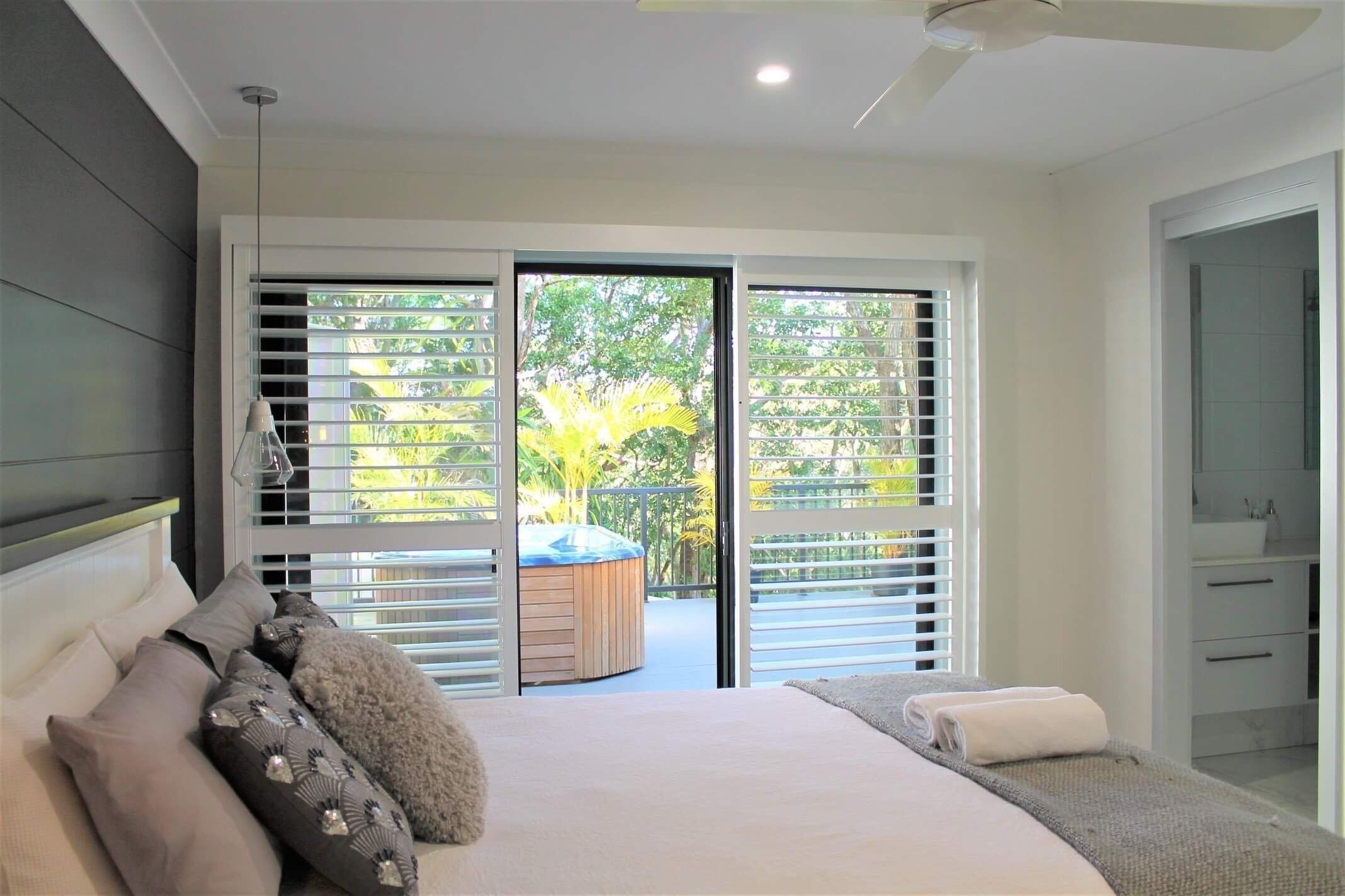 Private Access to the Beach, Ocean Views & Outdoor Spa - Central Location