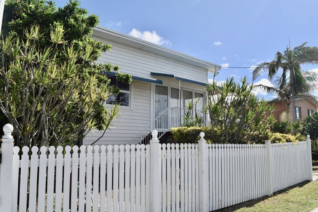 Oceanfront Beach House ON Marine Parade