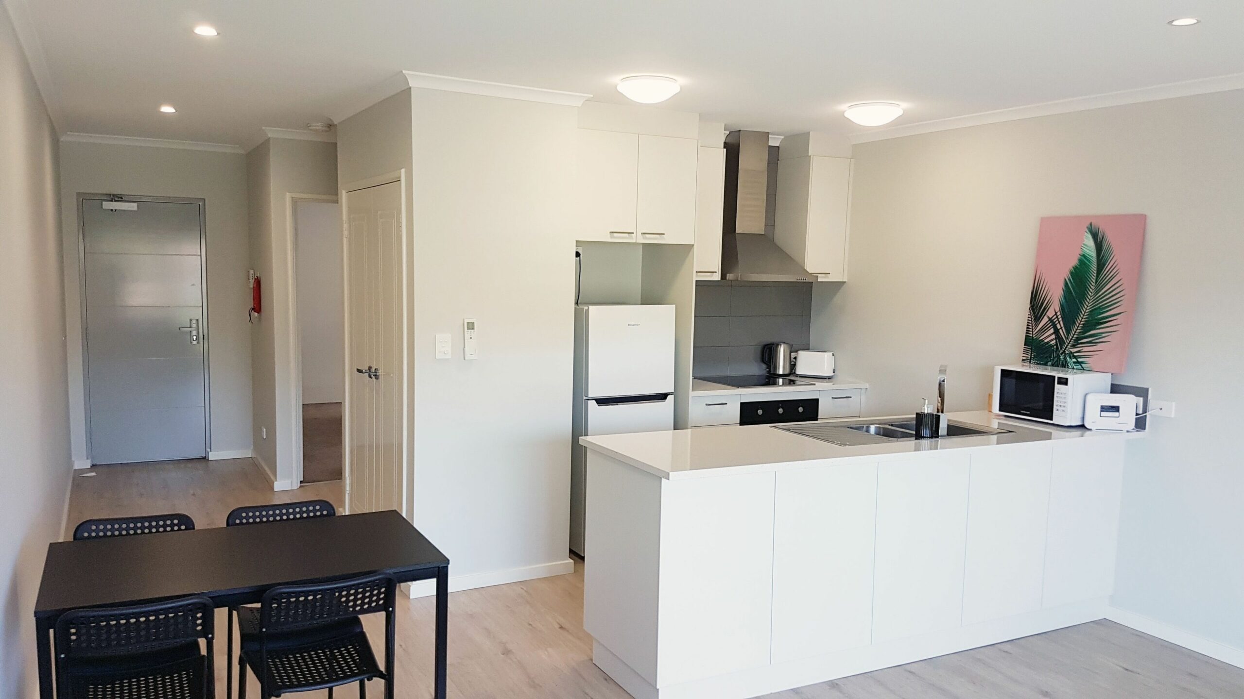 Stylish One Bedroom Apartment close to Airport, Optus Stadium and Crown (2)