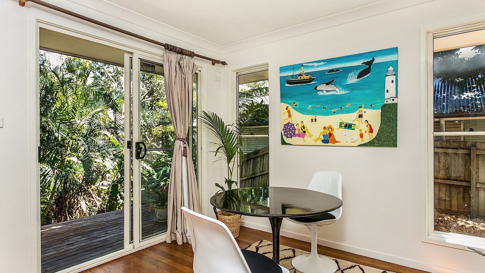 Byron Deck House private green oasis close to town, cafes and beaches