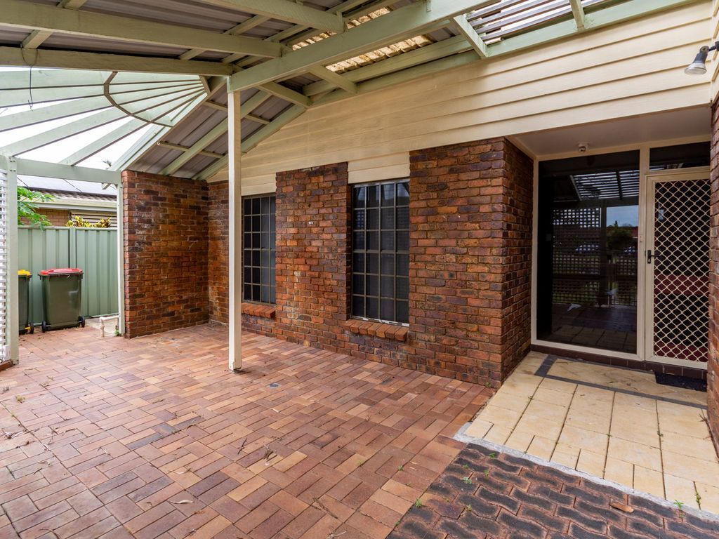 Banksia Gem One Street Back From Waterfront