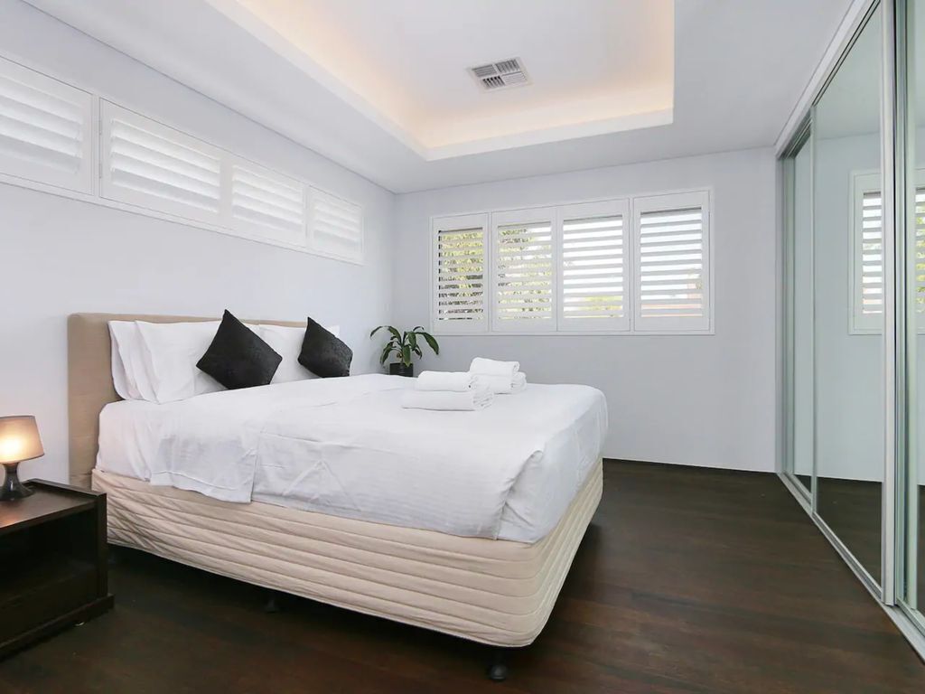 Luxury 4-Bedroom House - Mount Lawley