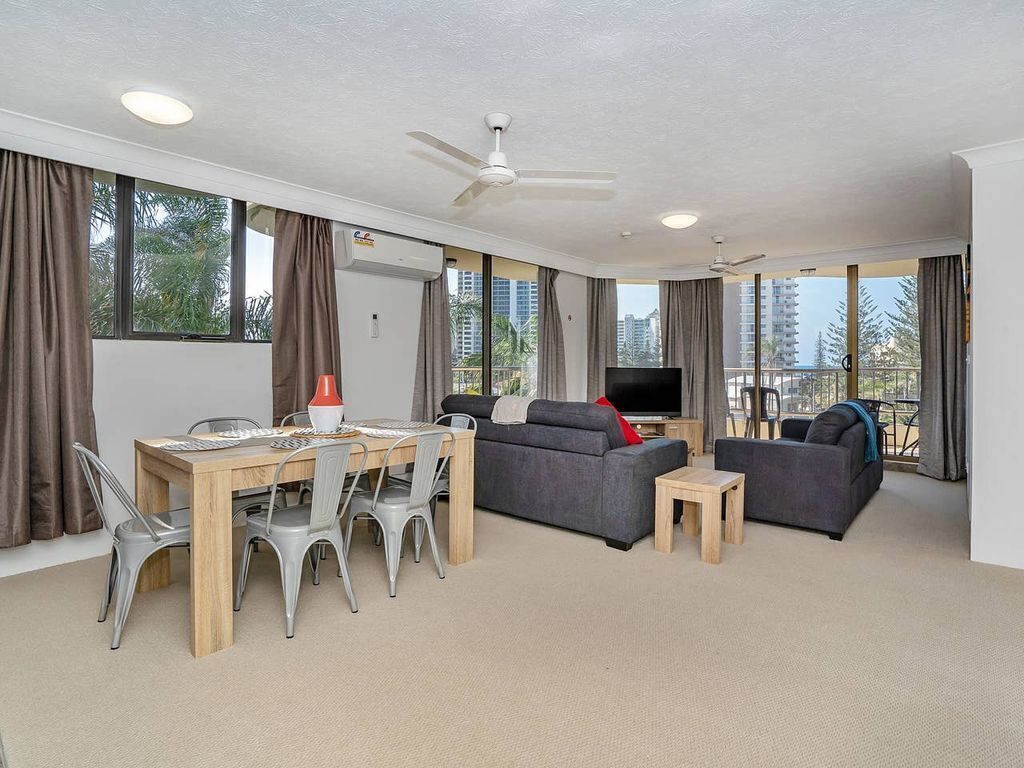 Taste Surfers Paradise Living in Lush Home