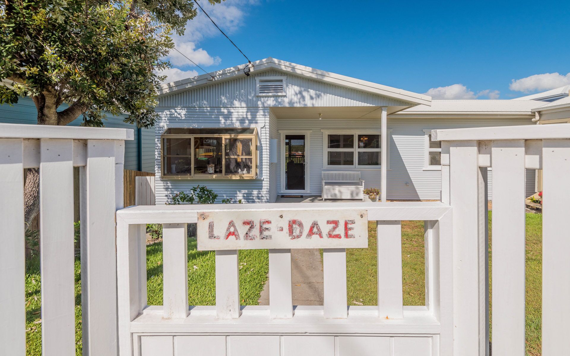 Laze Daze - Dog Friendly With a Short Walk to Beaches