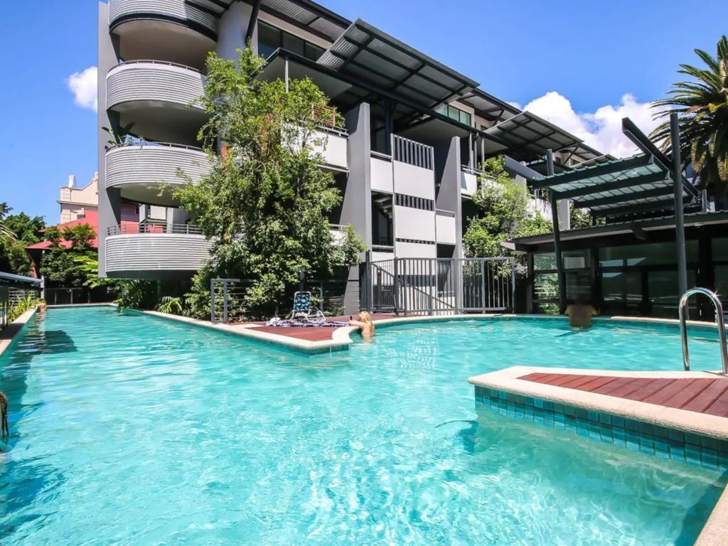 Contemporary 1 Bedroom Teneriffe Apartment with Pool and Gym