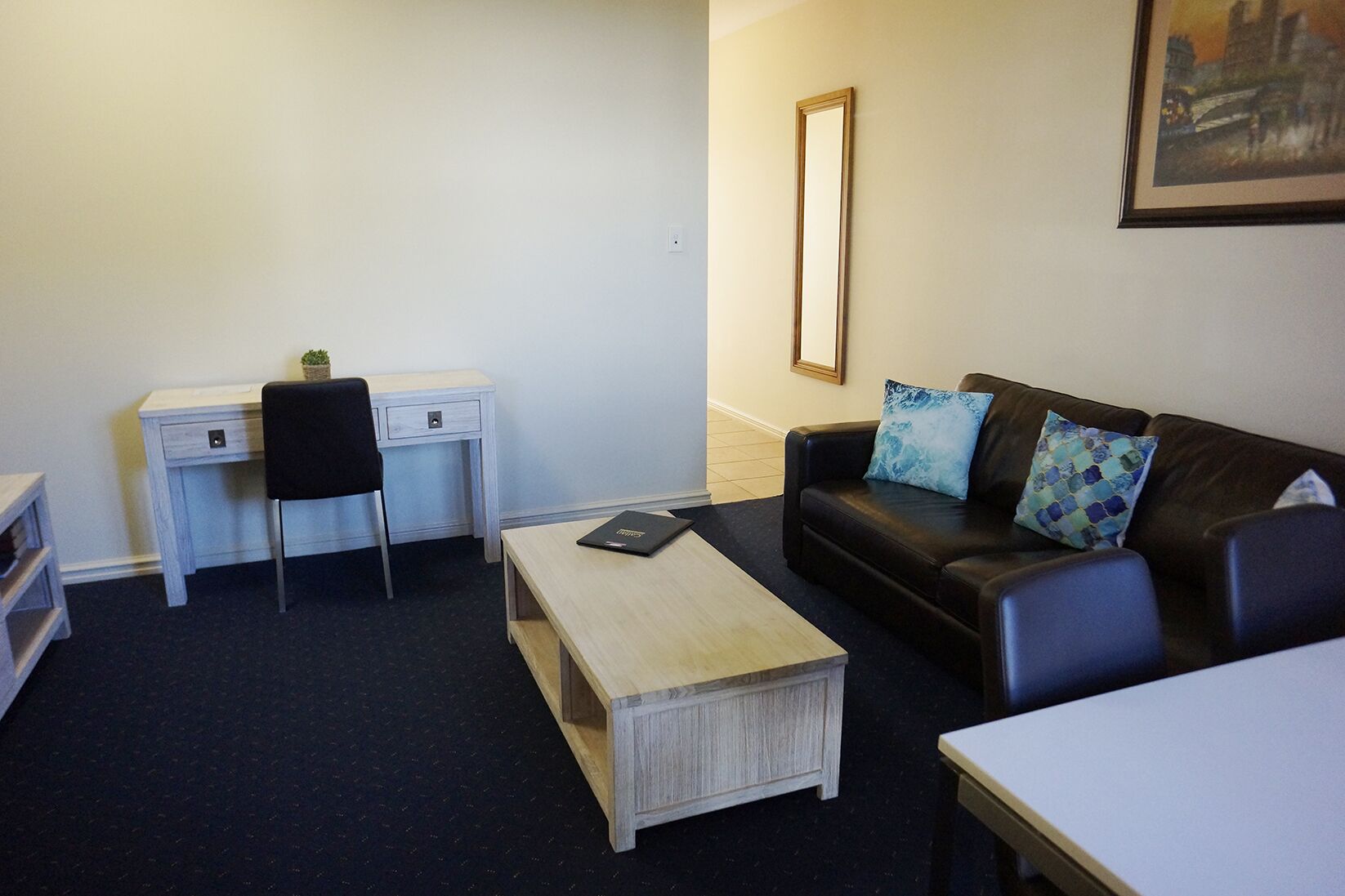 Executive 1 Bedroom Apartment in South Fremantle