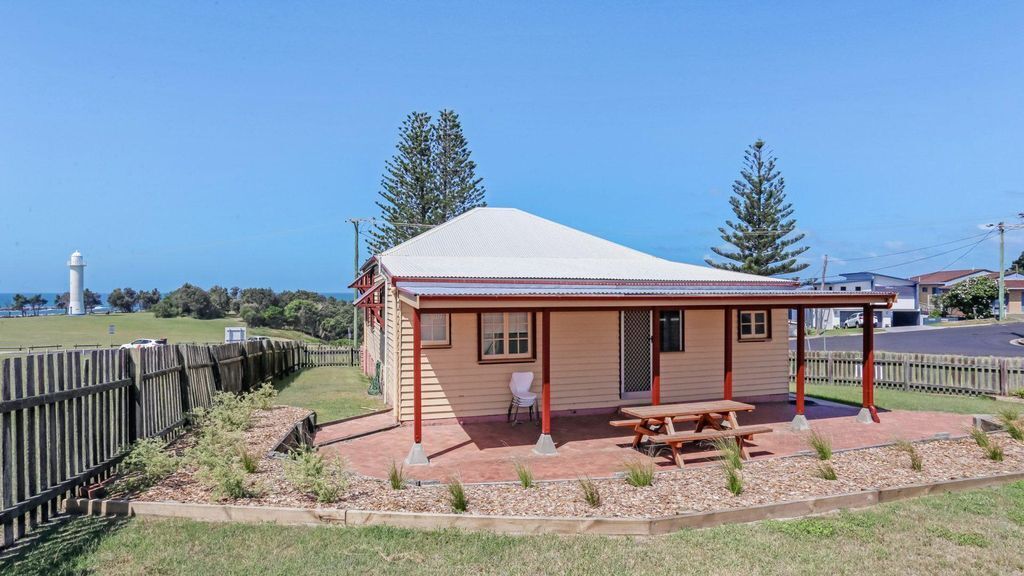 Yamba Pilot Cottage 1 - Pets Welcome