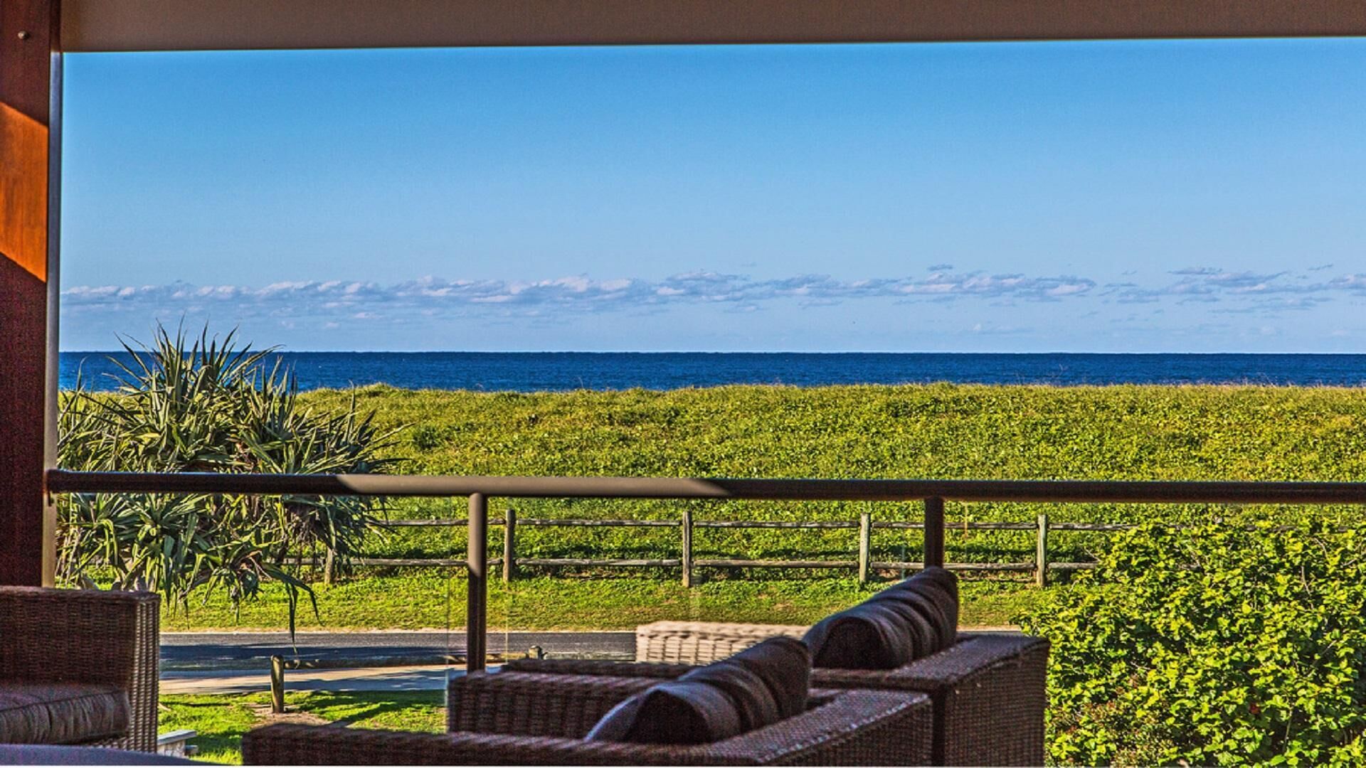 Sunrise Reef - Unit 6 Lennox Head - Relaxing Townhouse on the Beachfront