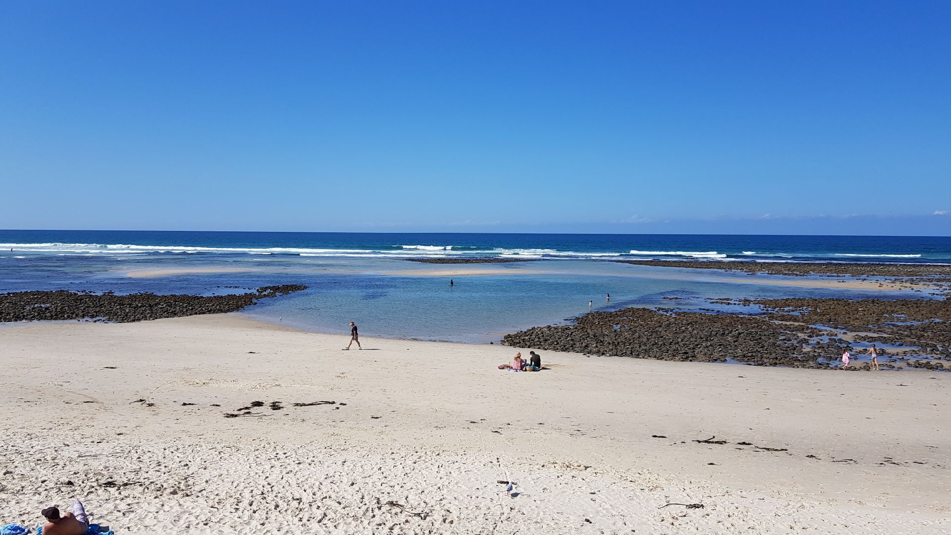 Lennox Head Beach House 100m to beach