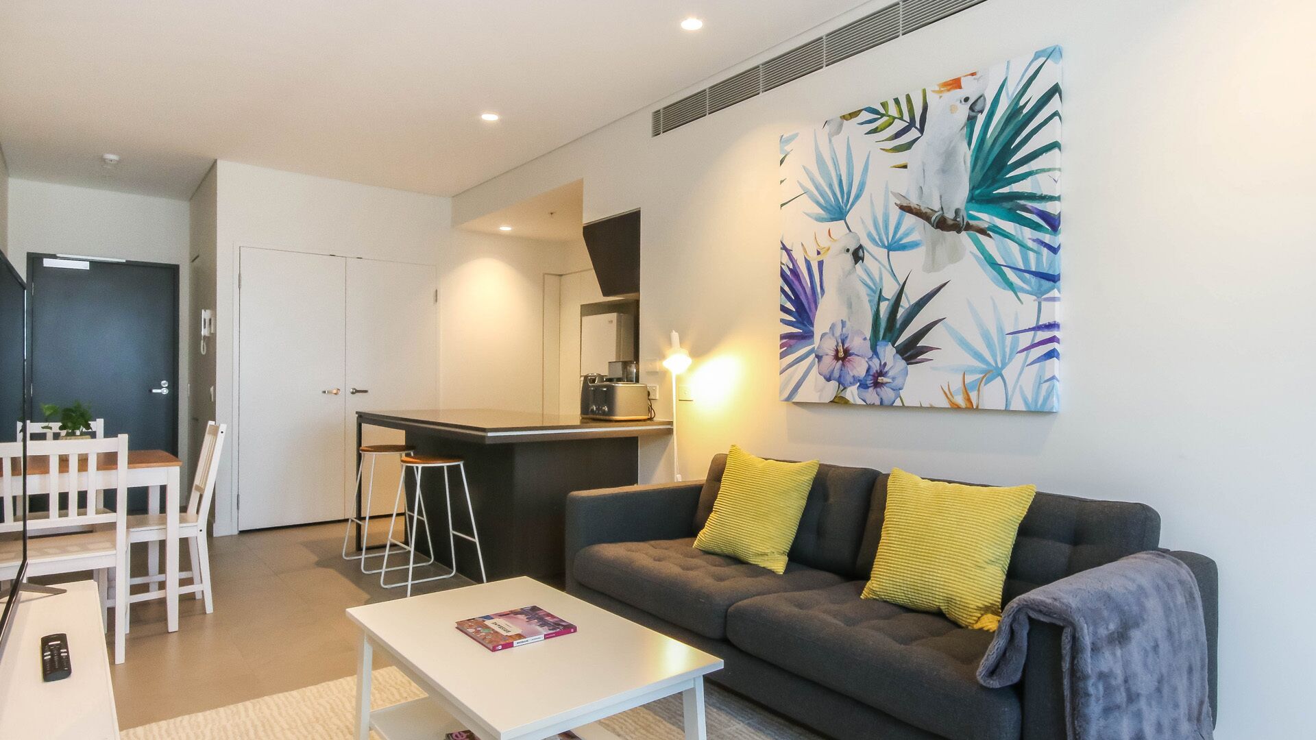 Gorgeous Brissy CBD Apartment With Rooftop Pool