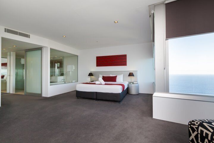 Spacious Stylish Four Bedroom Executive Apartment in the Heart of Surfers Paradise Q1 Resort & Spa