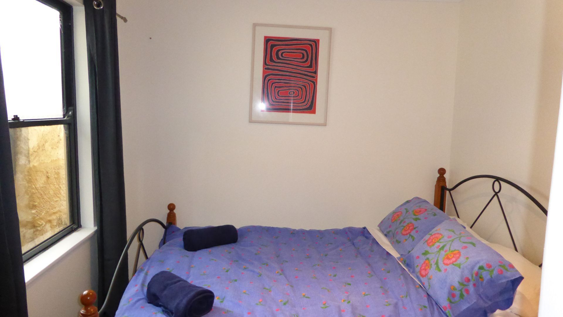 Funky Freo home in a great location, off street parking, free WiFi and BBQ