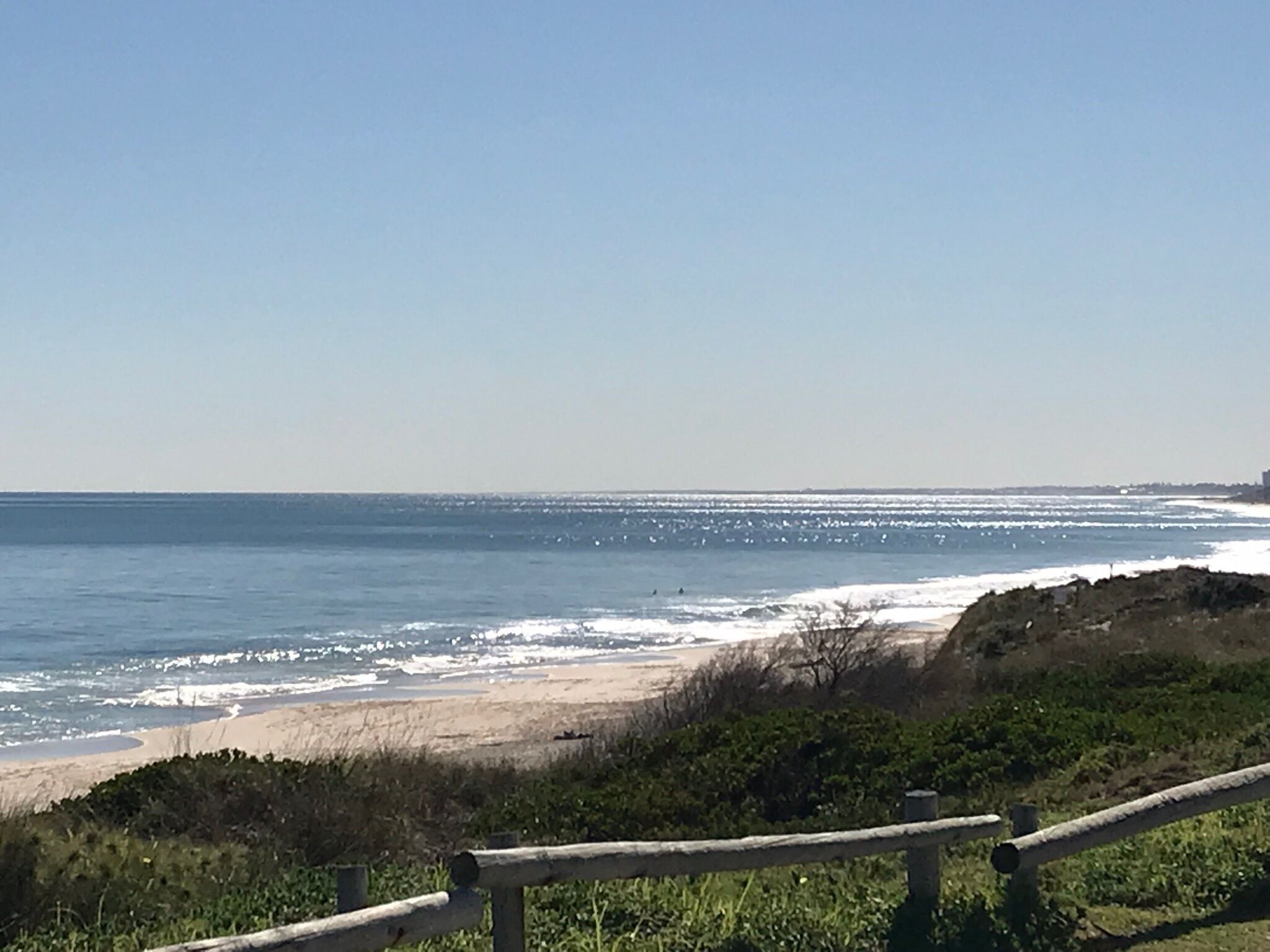 Cottesloe Beachfront Luxury Ocean View Apartment Ideal for Couple and Children