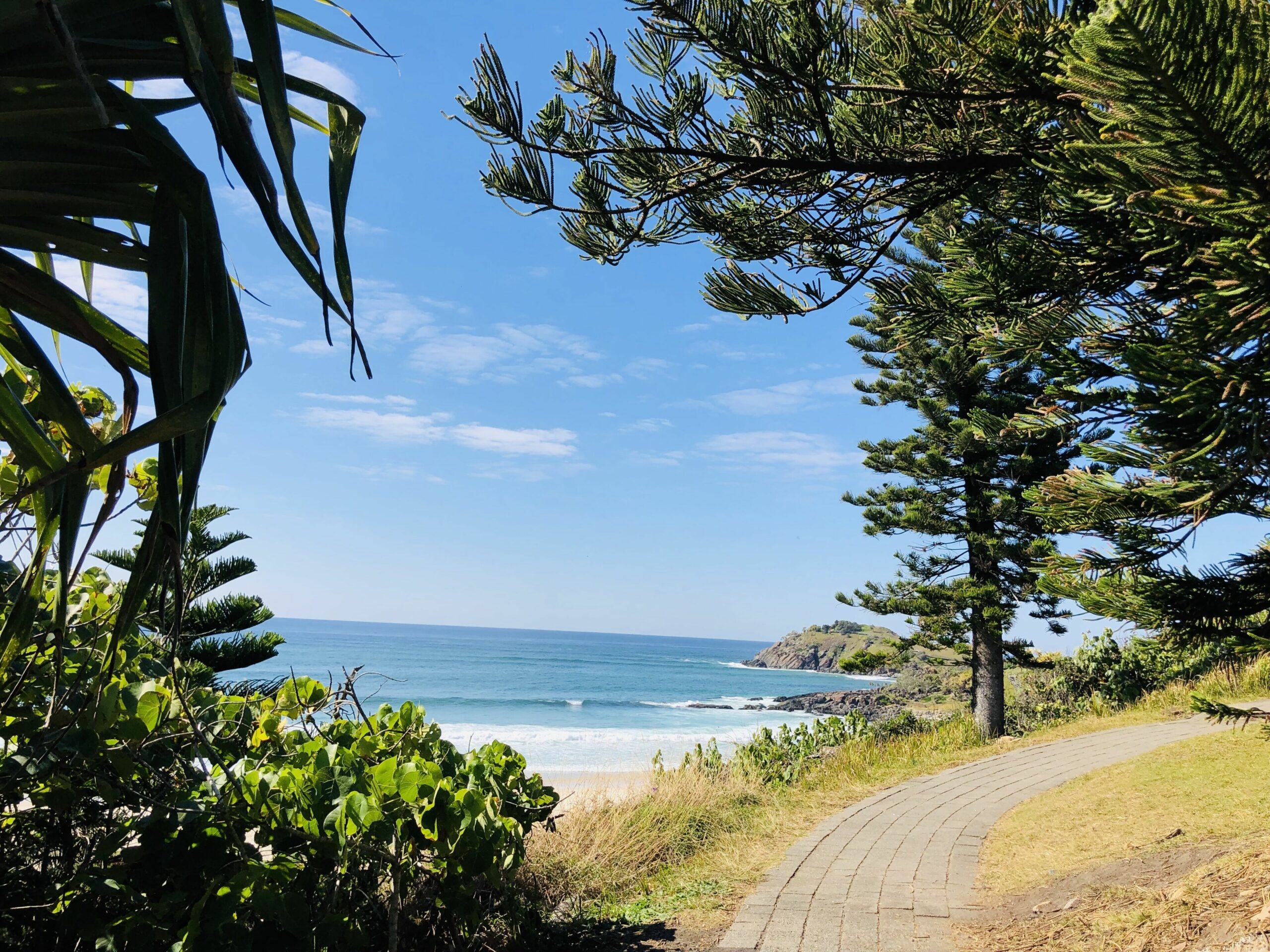 SPACIOUS BEACH PAD – AMAZING OCEAN VIEWS - CABARITA BEACH