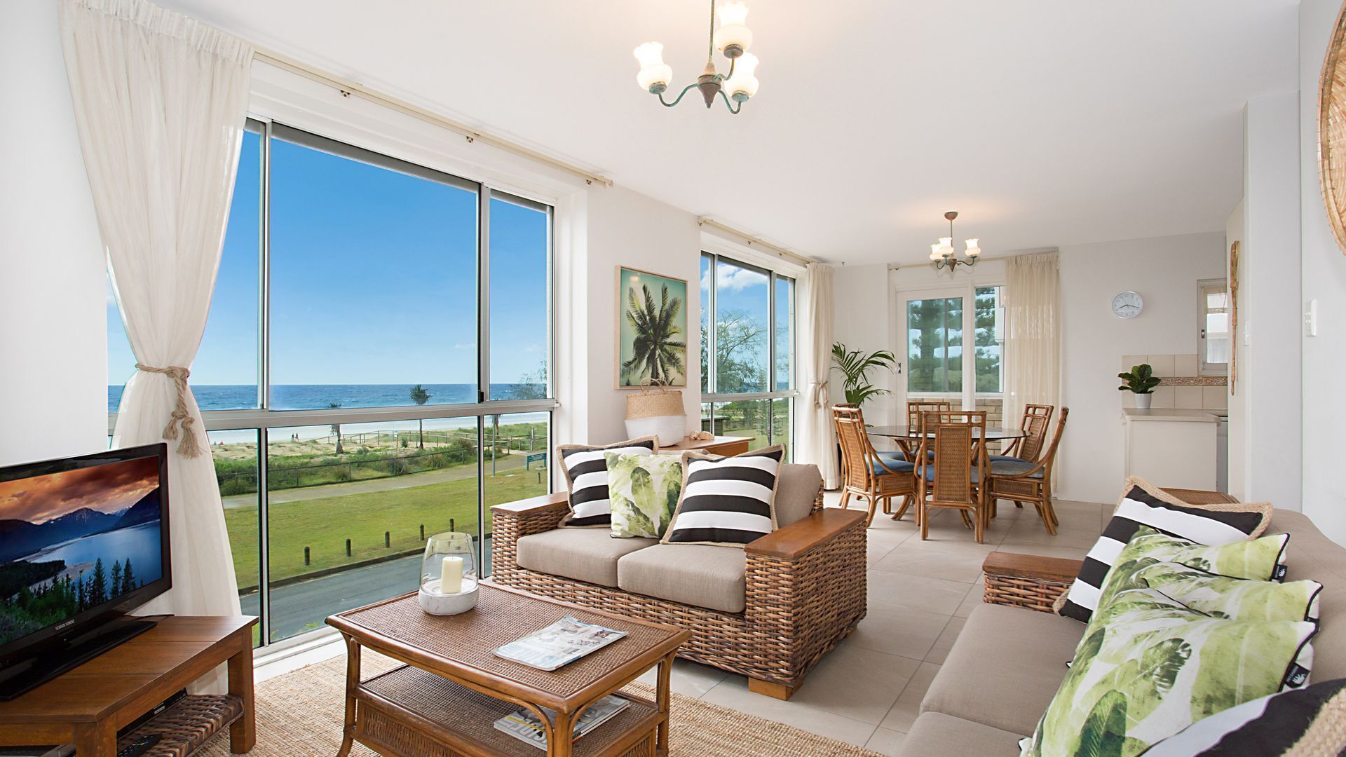 A Perfect Stay King Tide - Opposite the Beach