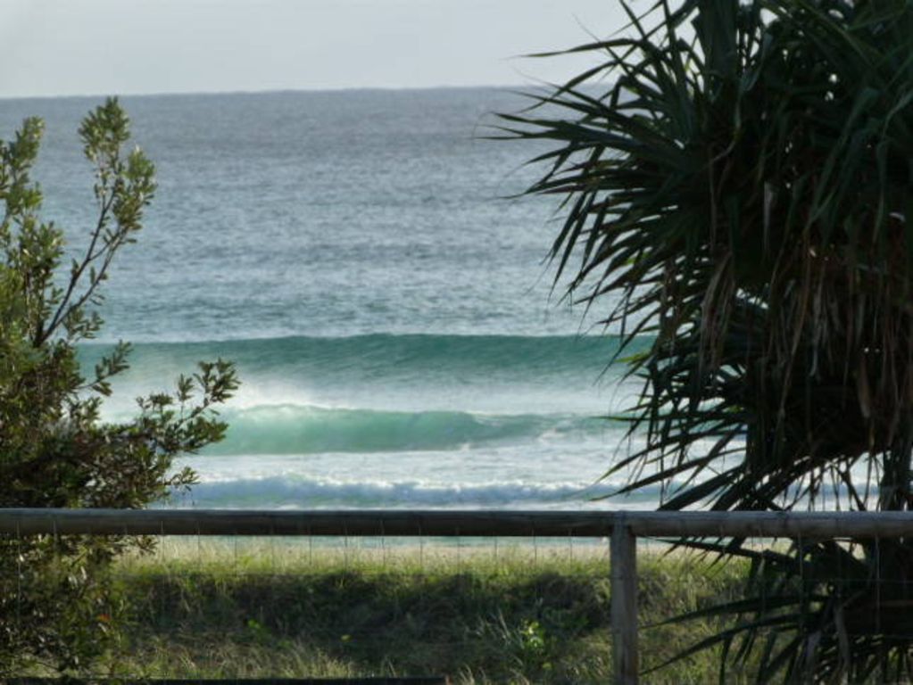 Tina's Beachside AT Bilinga - Beautiful Beachfront With 180 Degree Ocean Views