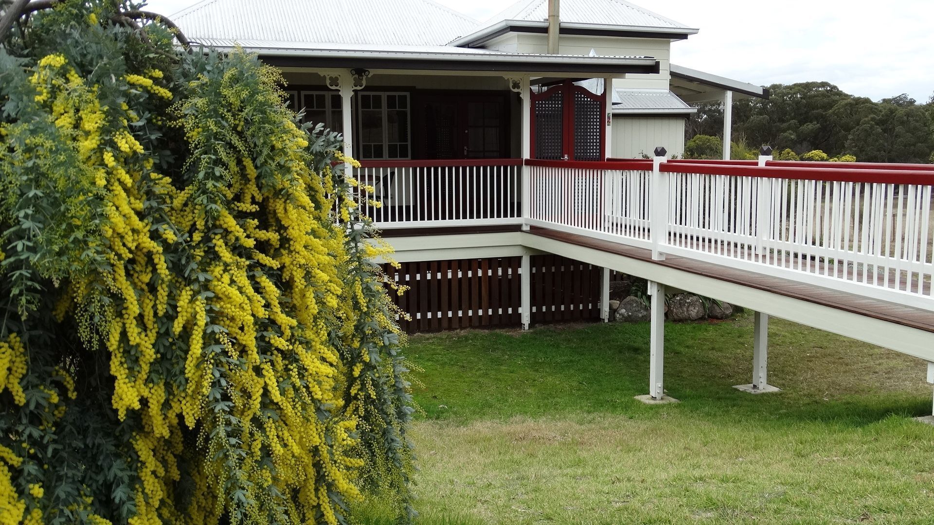 Loughmore House and Cottage