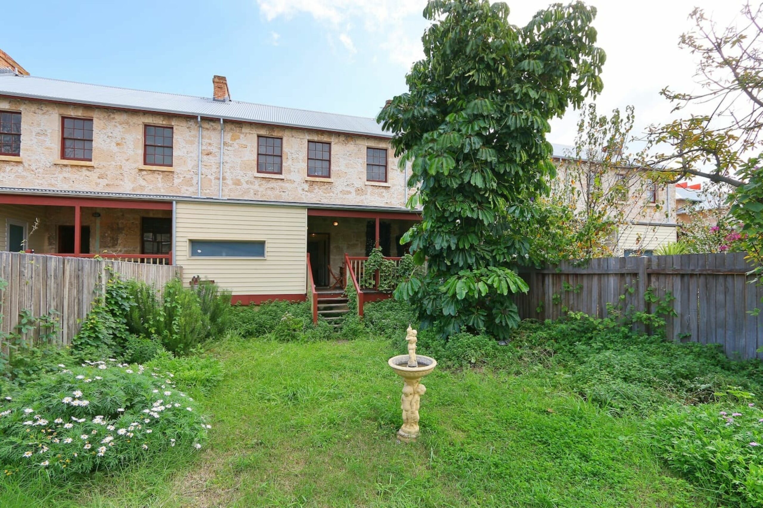 Central Heritage Building In Fremantle Sleeps 6