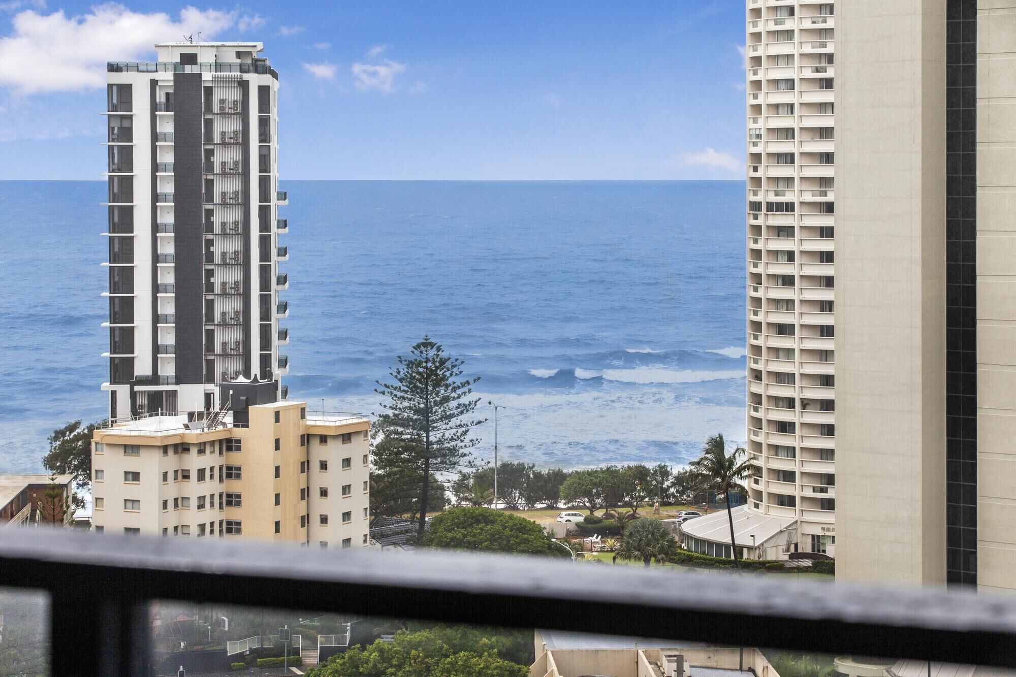 Roomy Apartment With Balcony, Parking, Ocean Views