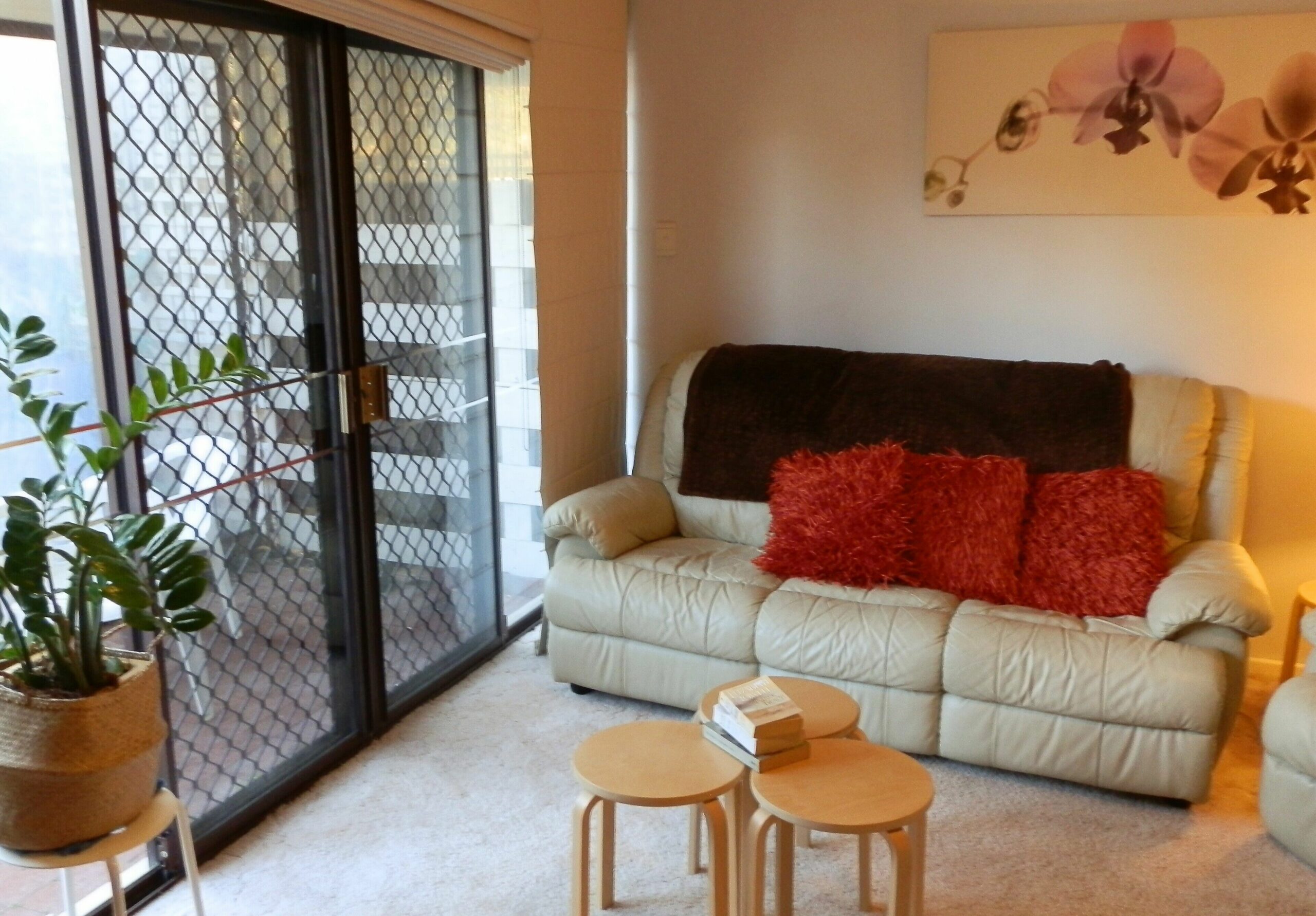 Family Townhouse on Addison is a great family friendly space in South Perth