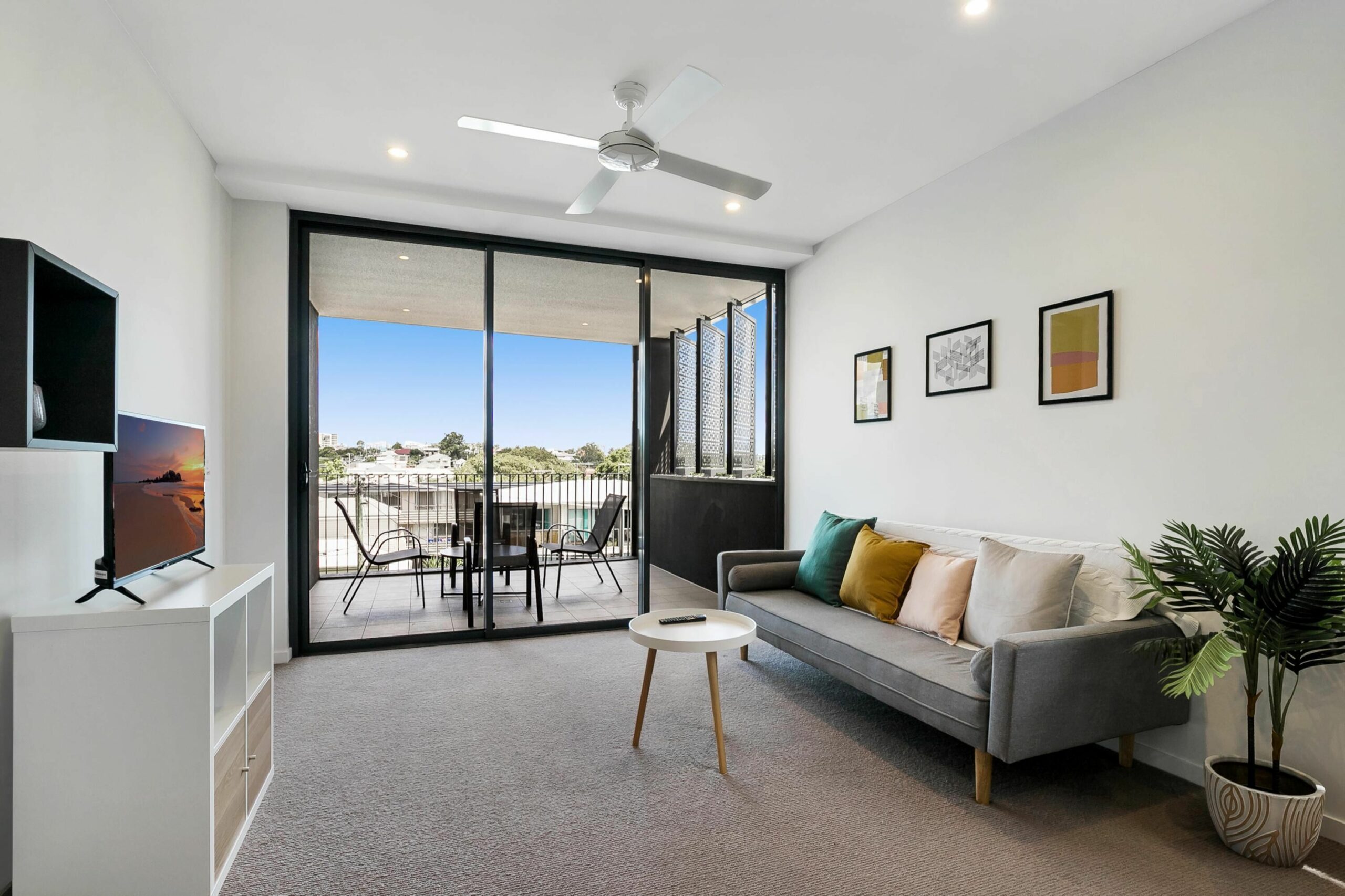 Bright Modern Apartment Near City and Southbank