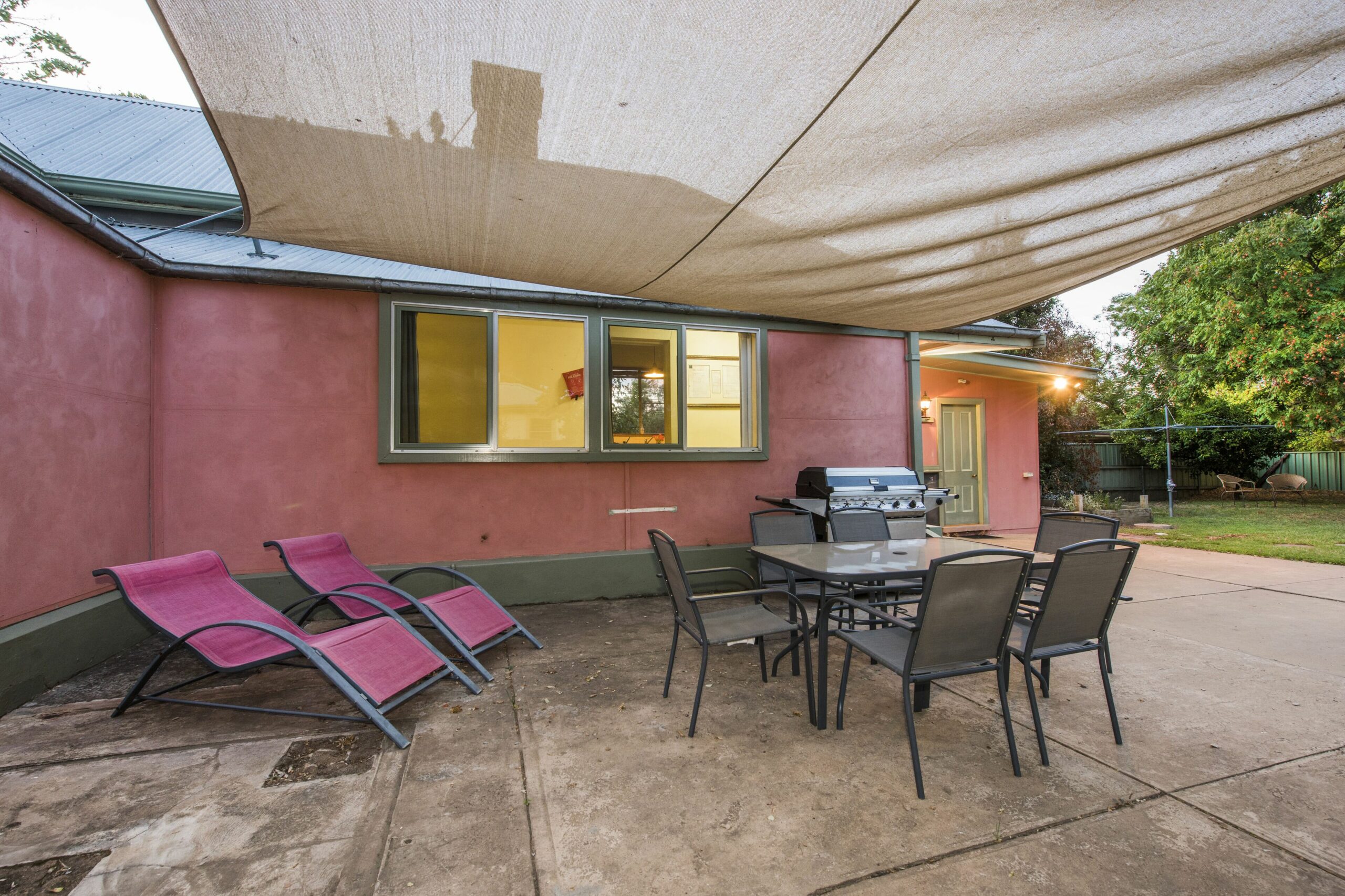 Ideal Mudgee Stay! Central Location - 1-2 Blocks to Anywhere in the Town Centre