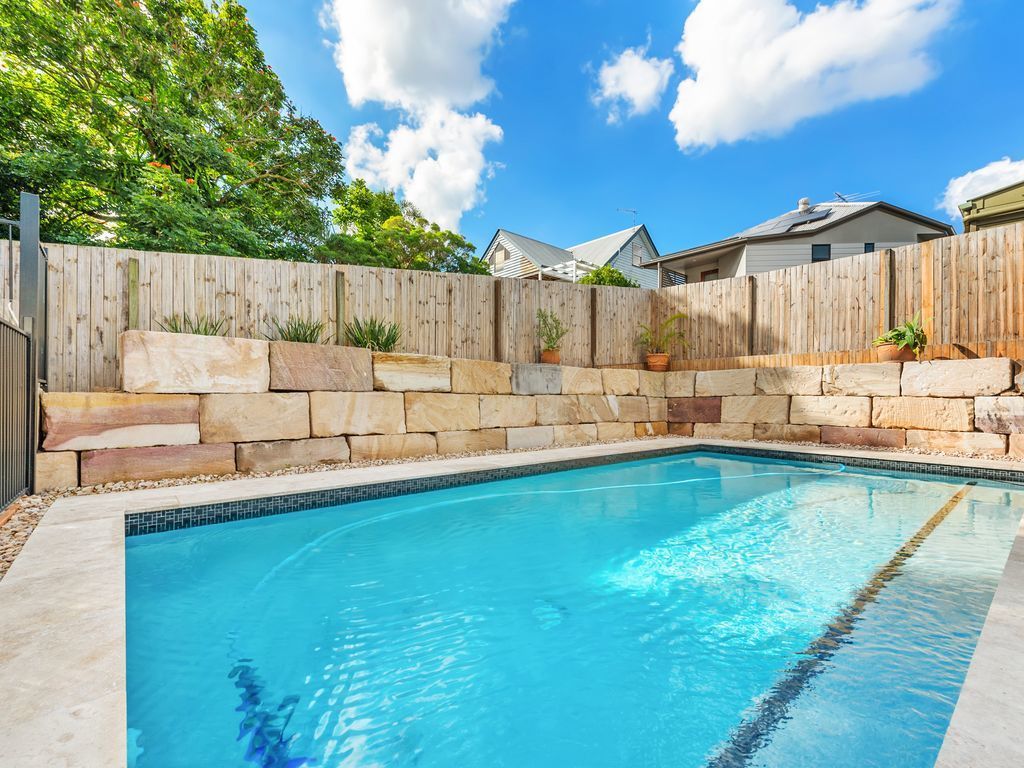 Classic Queenslander ~ 2 Bed / 2 Bath / 2 Car / Pool ~ Toowong