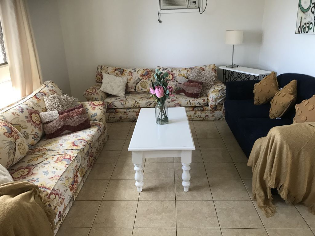 Sea and Surf Holiday Home