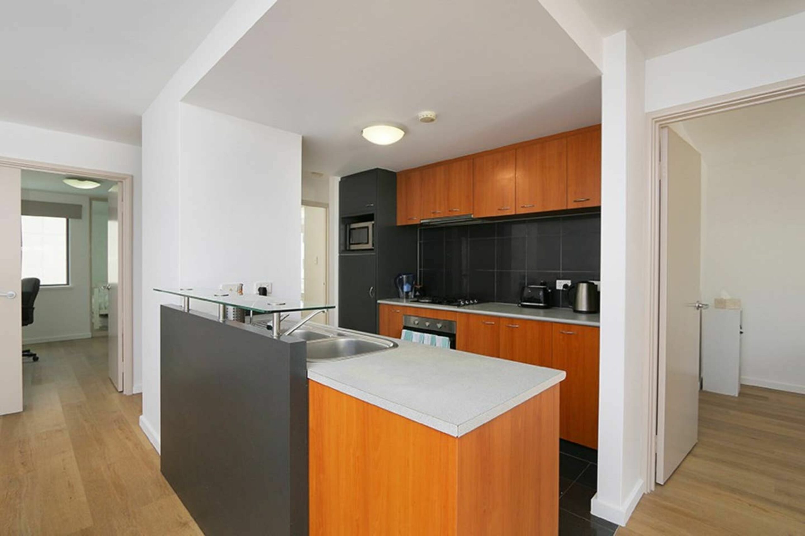 Convenient 3 Bedroom Apartment Close to Casino and CBD