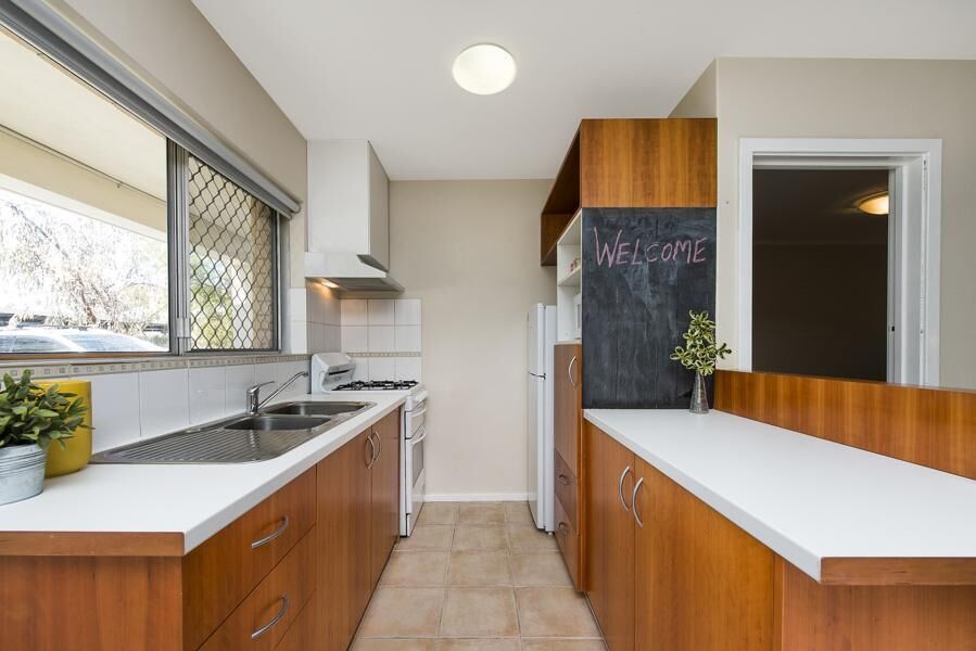 Groovy Central Ground Floor Apartment