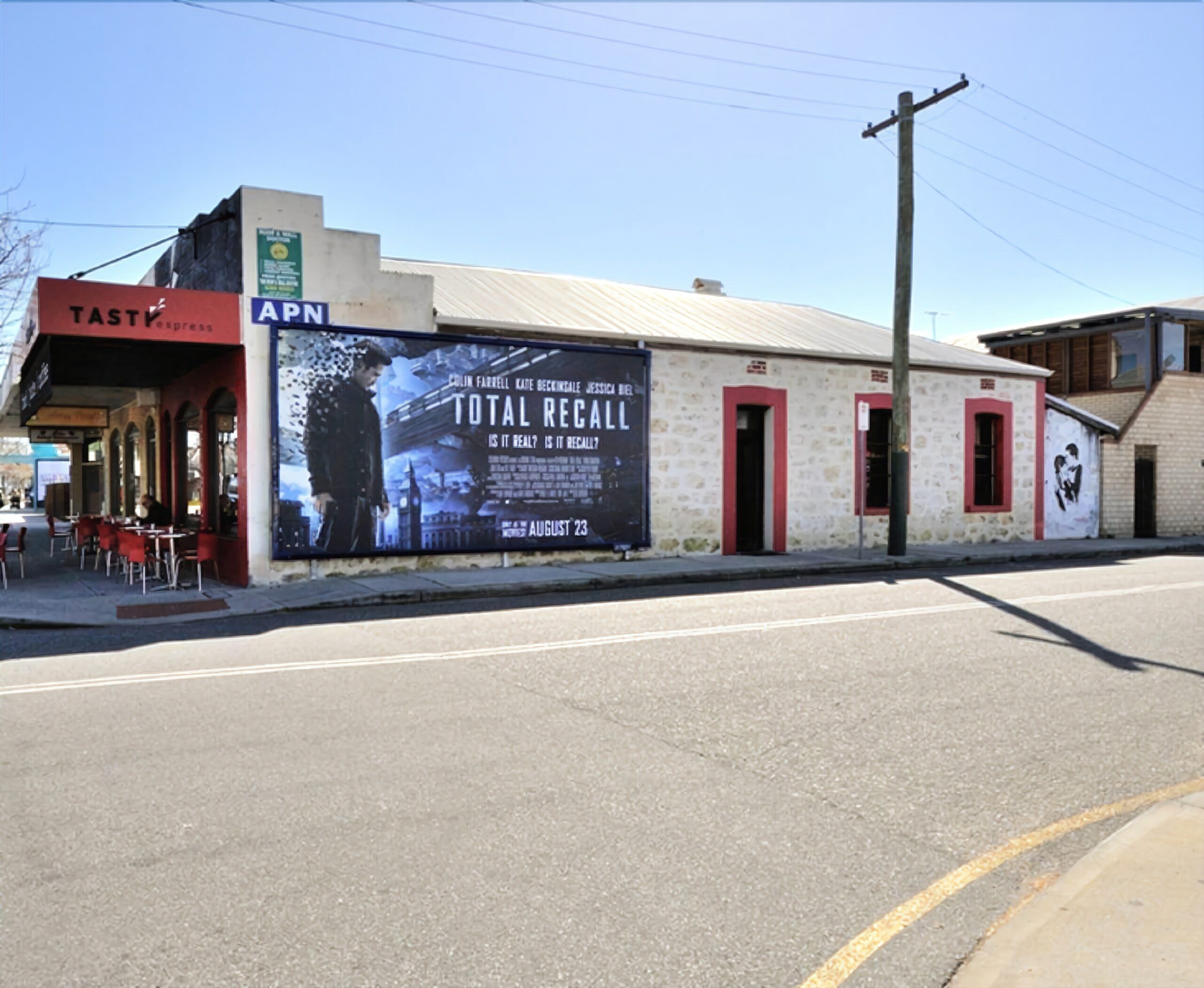 Central South Fremantle 2 Bedroom Apartment