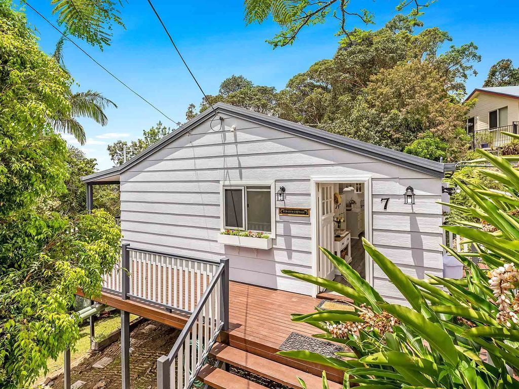 Red Gum Cottage: A Home Among the gum Trees