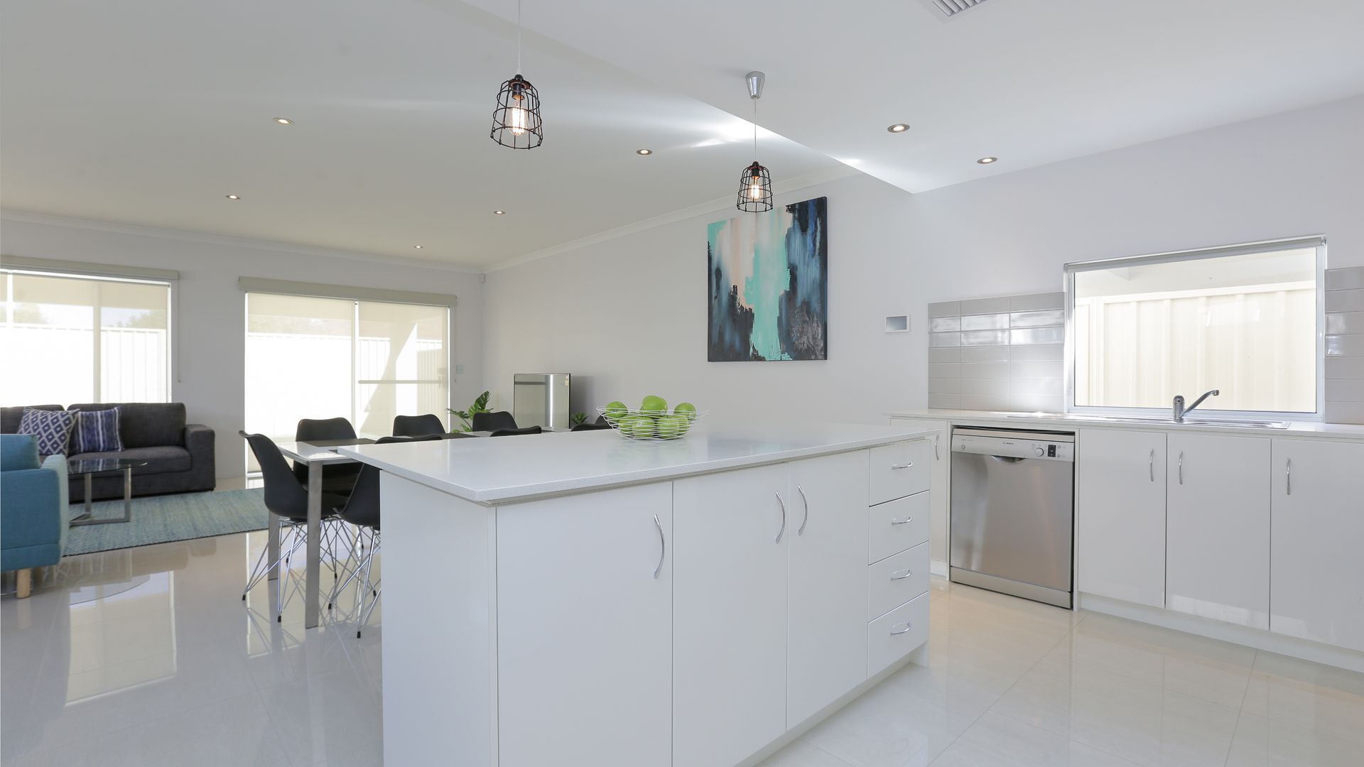 Modern & Family Friendly,10mins to City, River & Freo