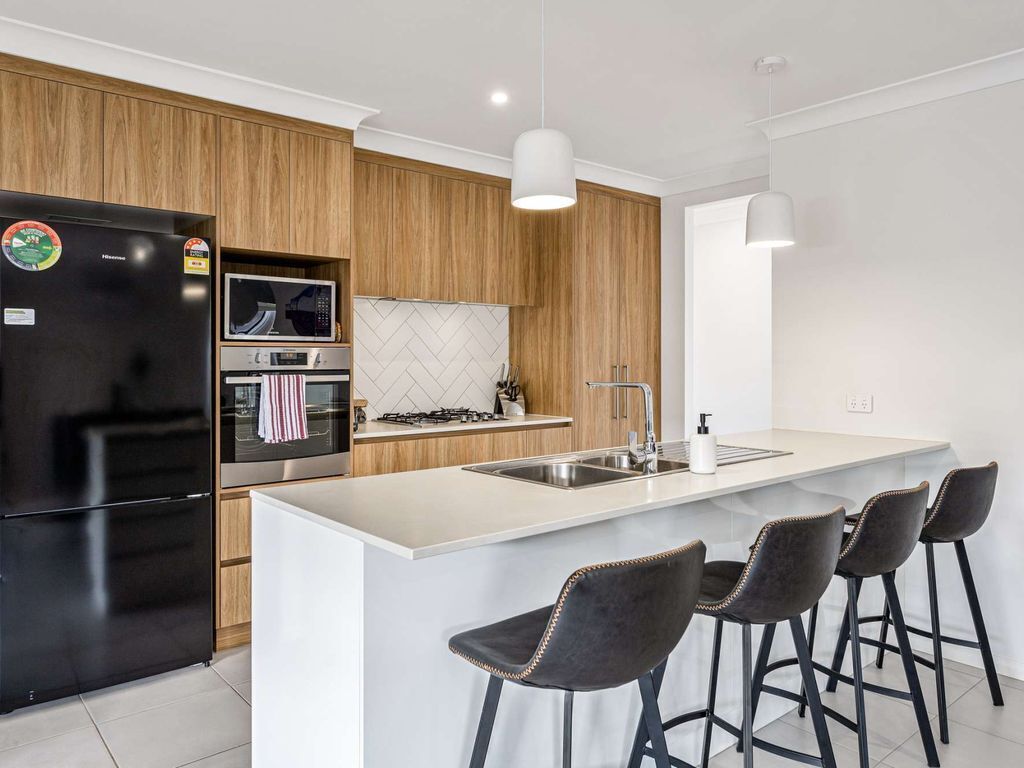 Bright Home - Super Clean, Close to Gabbinbar & USQ