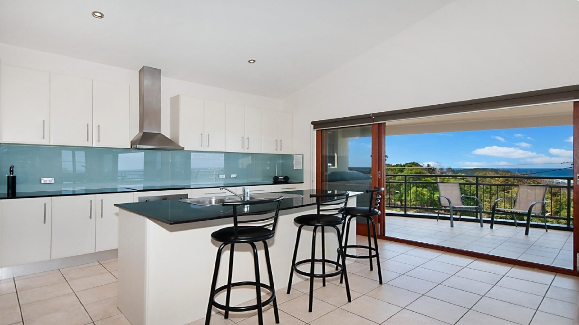 Oceanic 3 - East Ballina - Luxury Apartment With Stunning Ocean Views & Wifi