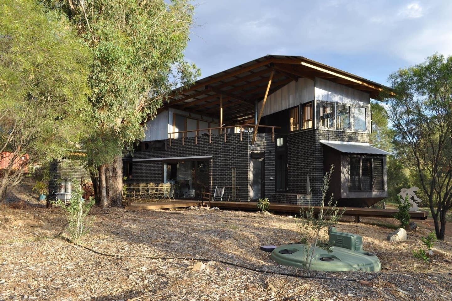 Toodyay Art Shack on Avon River - Stayz Holiday Home Awards finalist 2019