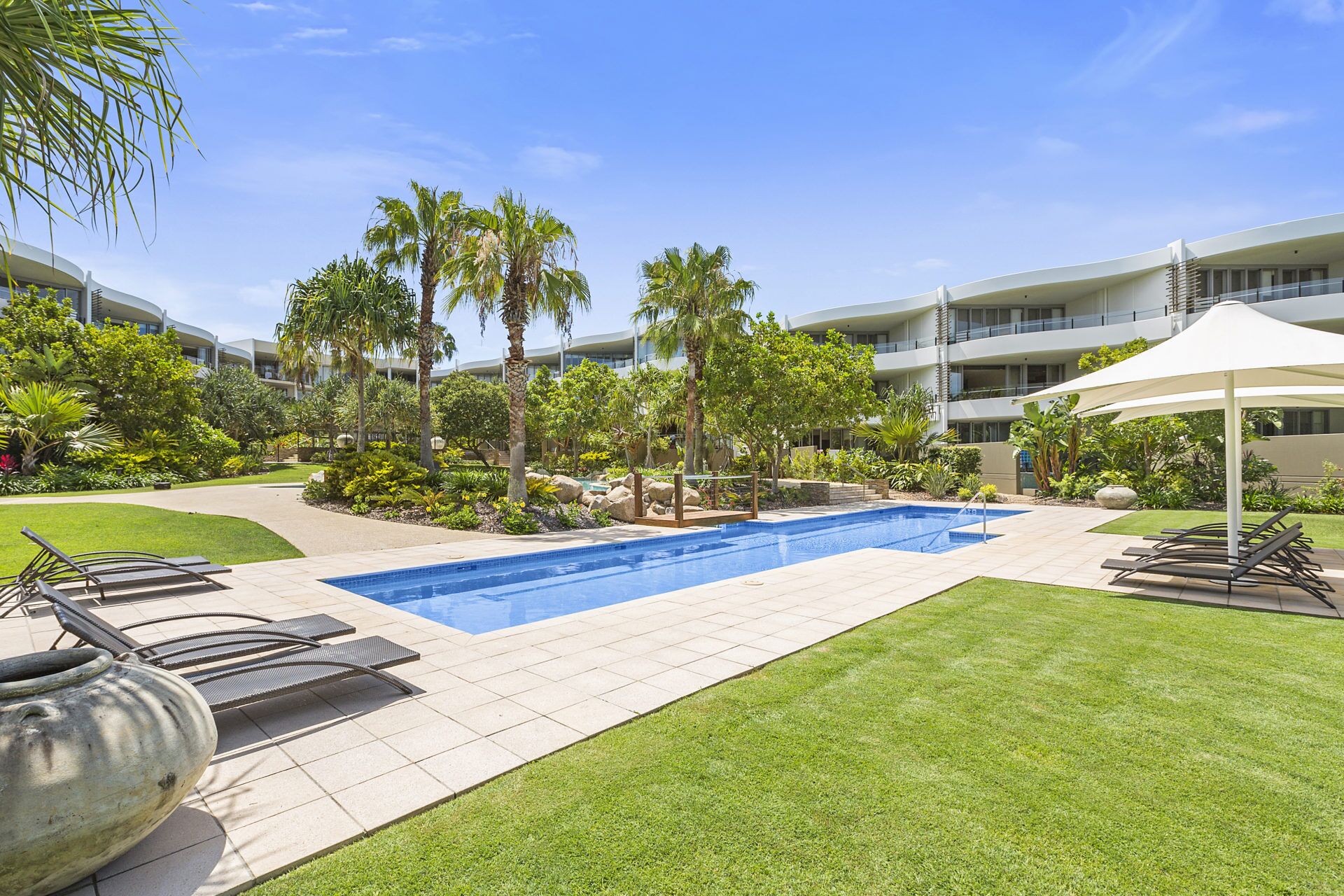 Cotton Beach Apartment 35 - Pool Views