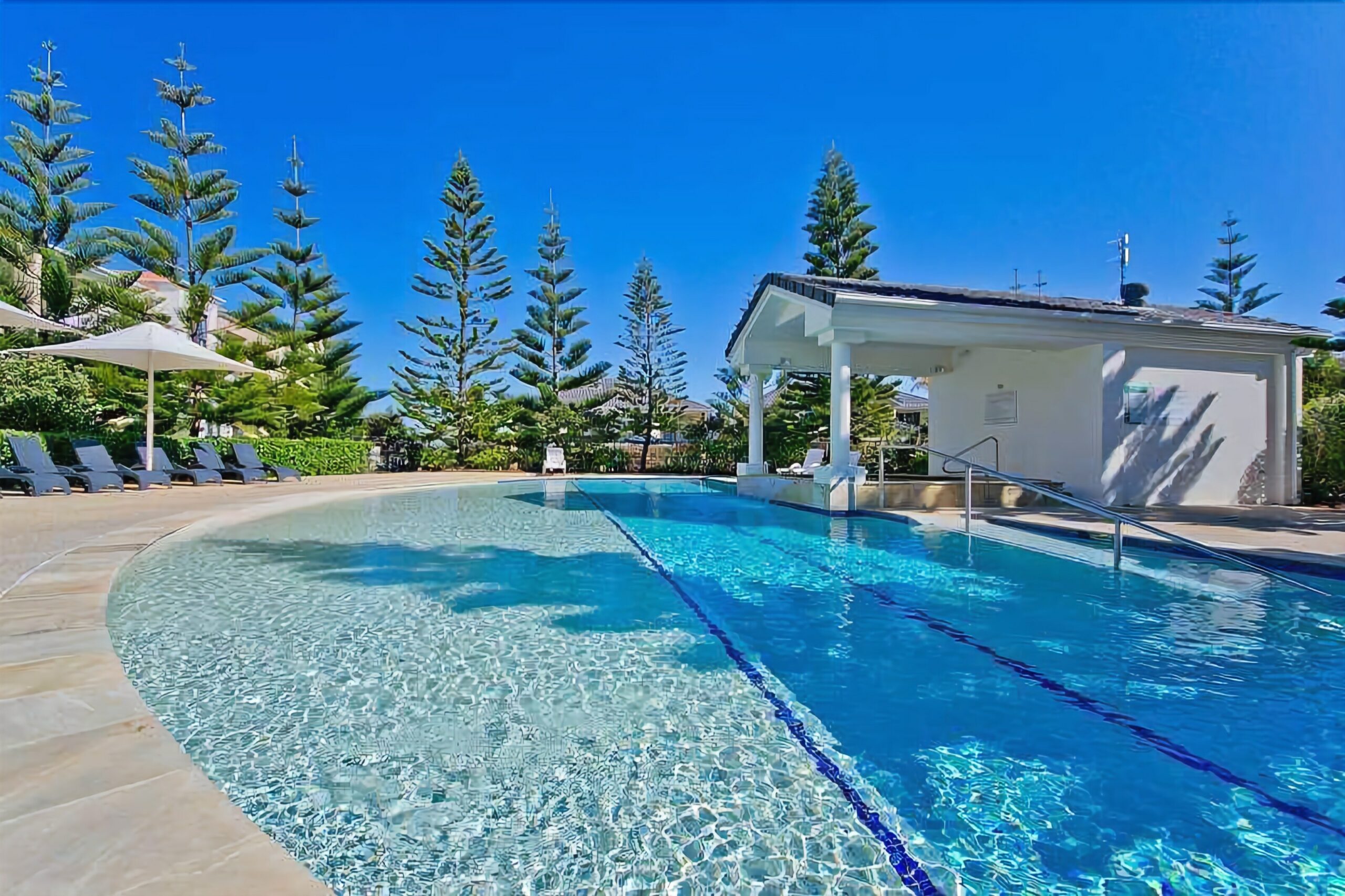 Elevated ground floor unit with ocean views in the Sands Resort!