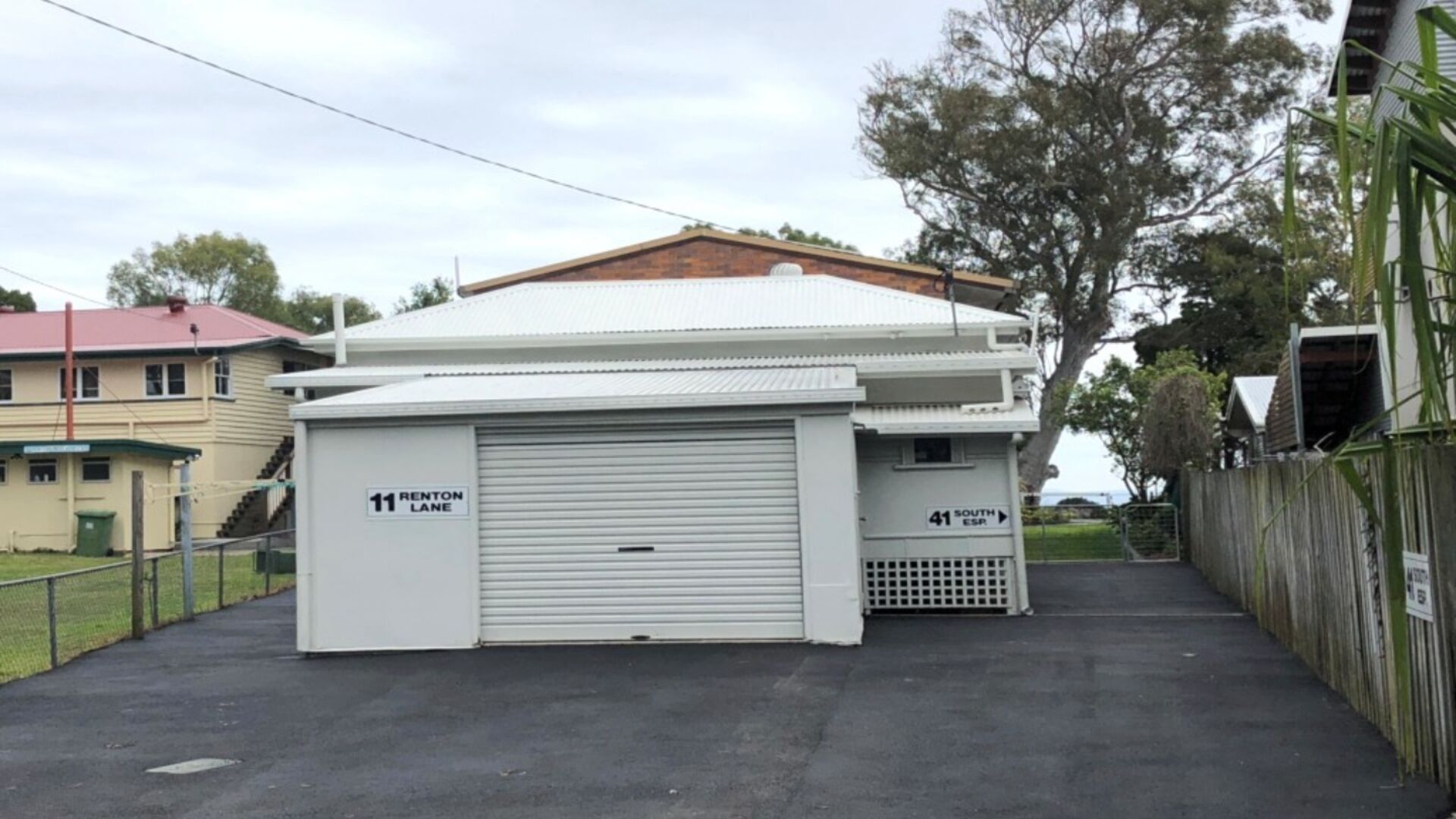 THE BRIBIE BEACH COTTAGE