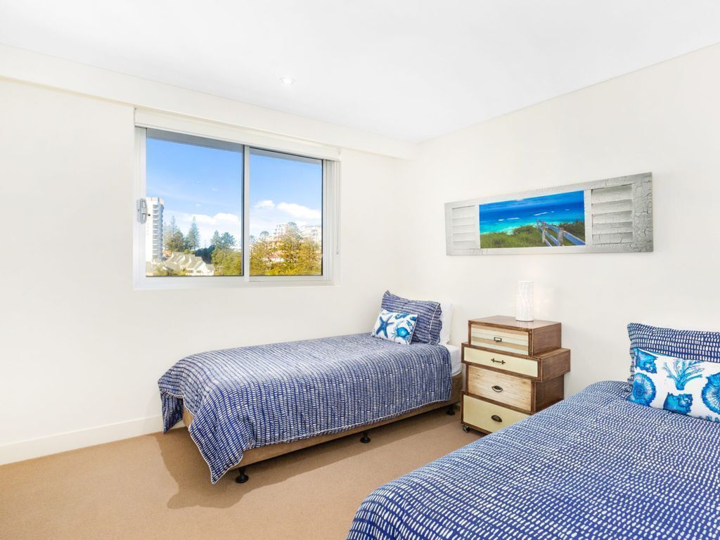 Eden Apartments Unit 501 Modern 2 bedroom apartment easy walk to Greenmount Beach and Rainbow Bay