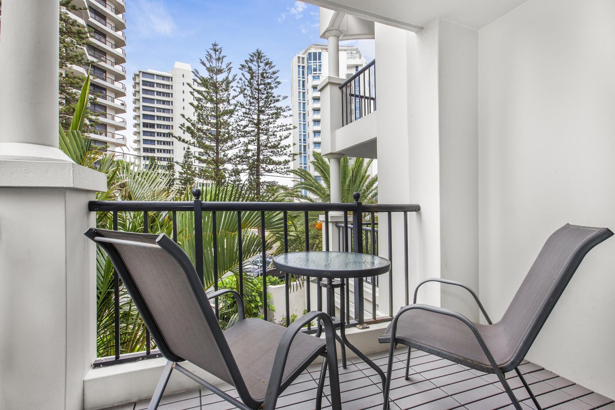 Family Unit in Beach Resort With Pool and Parking