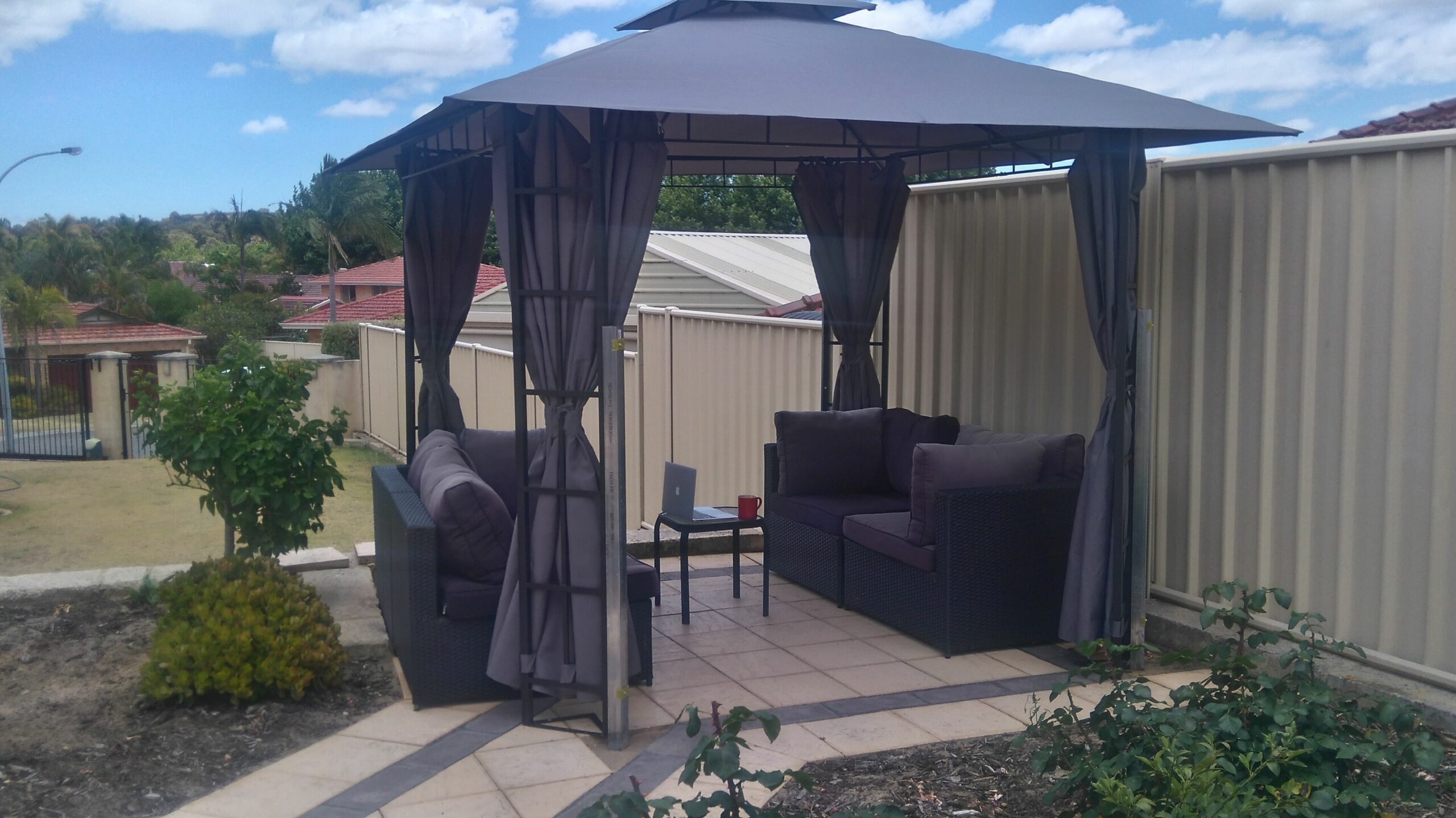 Perth-comfortable Getaway New Bed,kitchen,large Garden,close to all Amenities