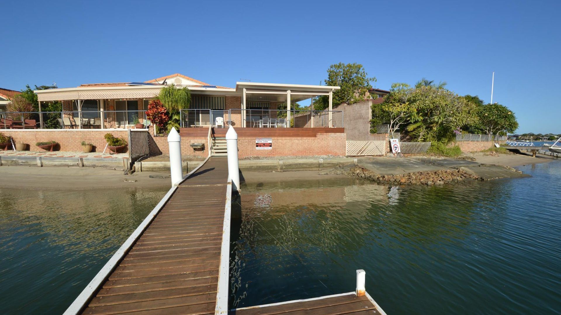 Hook, Wine & Sinker, Yamba, Dog Friendly, Waterfront Property