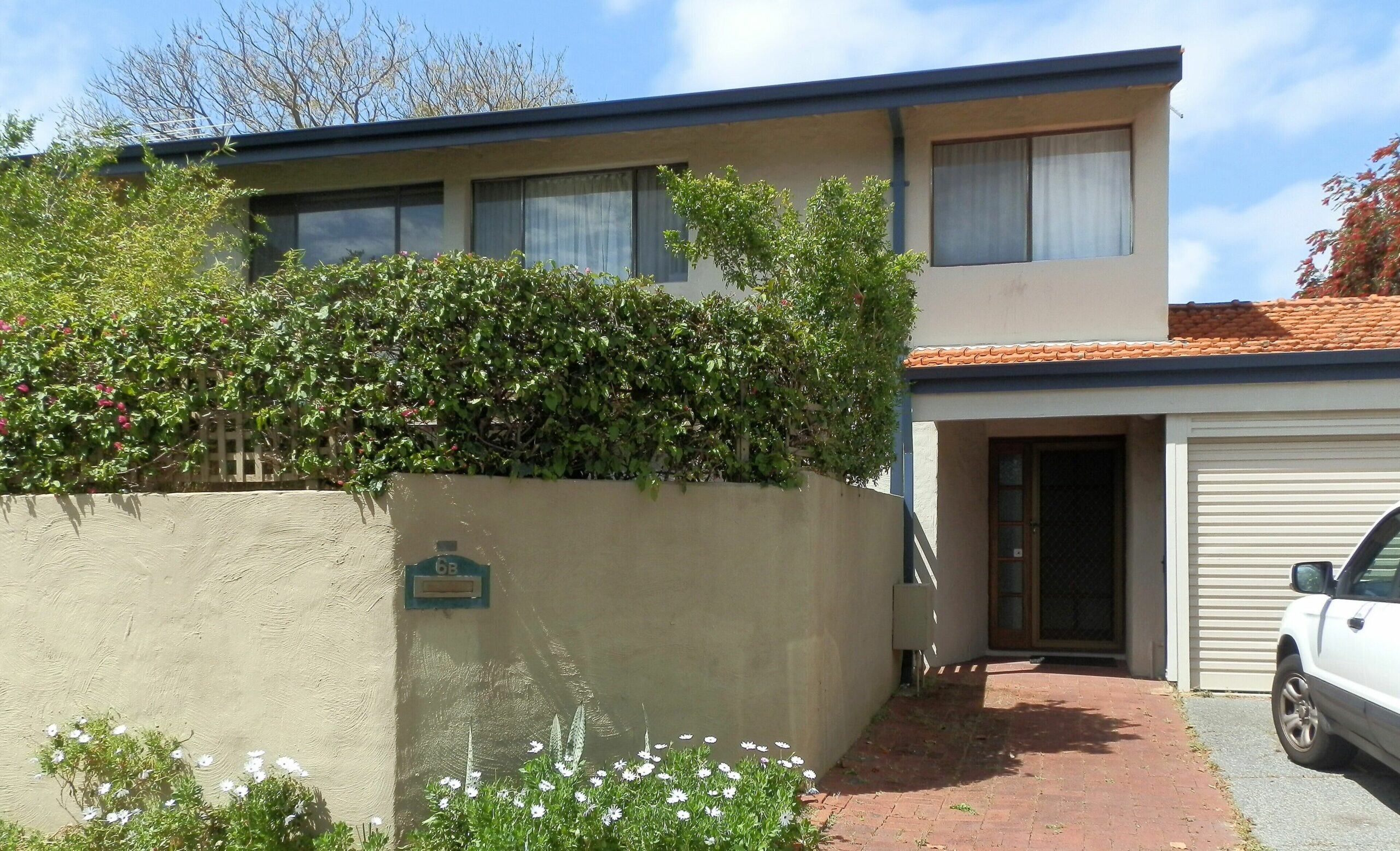 Family Townhouse on Addison is a great family friendly space in South Perth