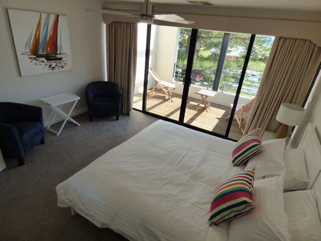 Pine View Apartment - Fremantle CBD .