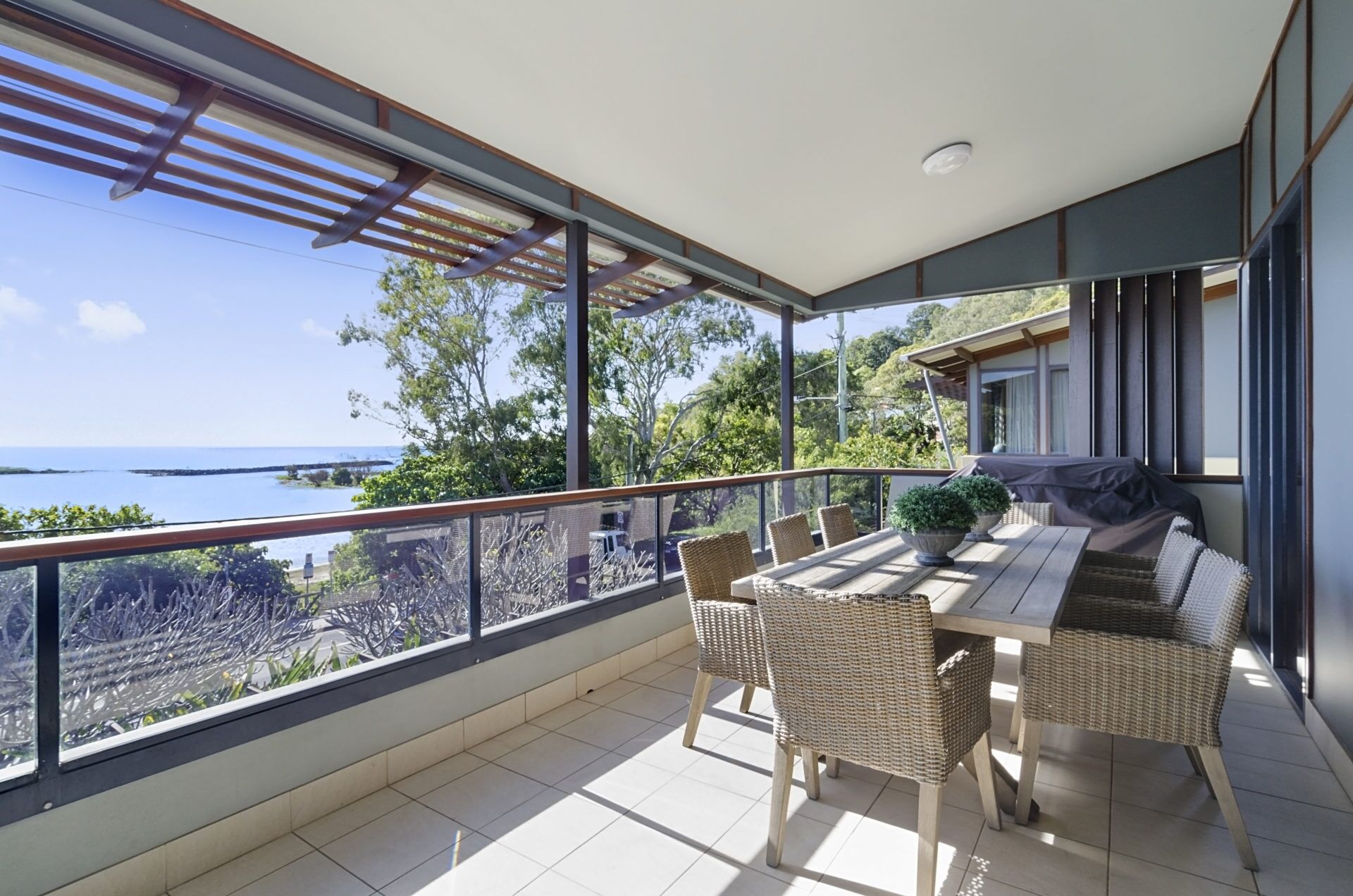 Currumbin Beachside Holiday Home