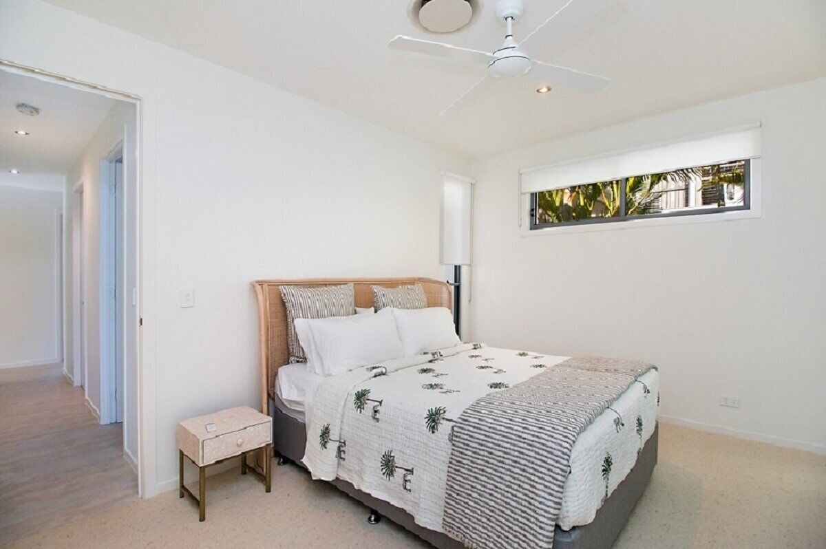 Fennes on Banzai- Pet Friendly Beachside Home