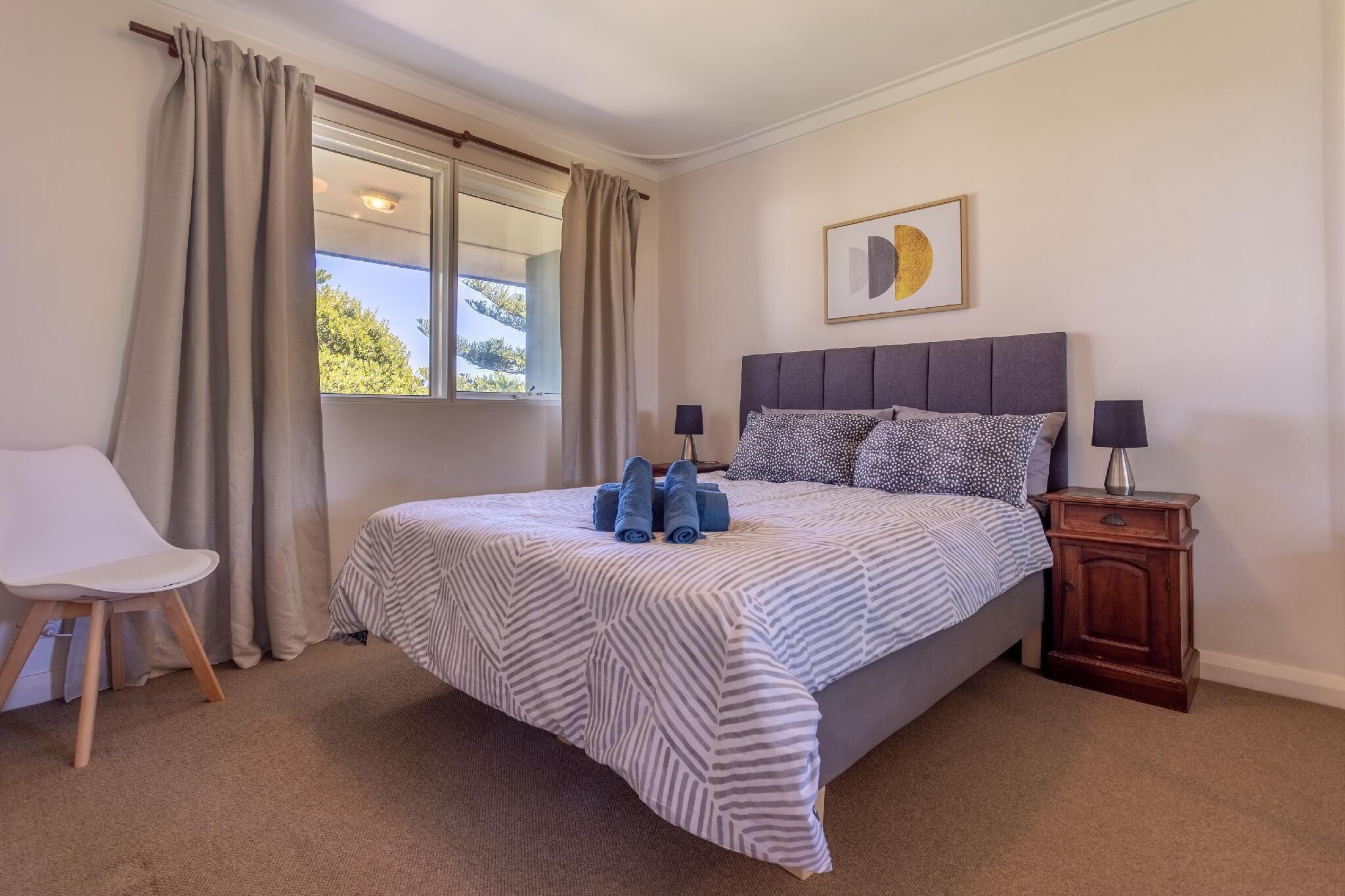 This Apartment is a 1 Bedroom, 1 Bathrooms, Located in Scarborough, WA